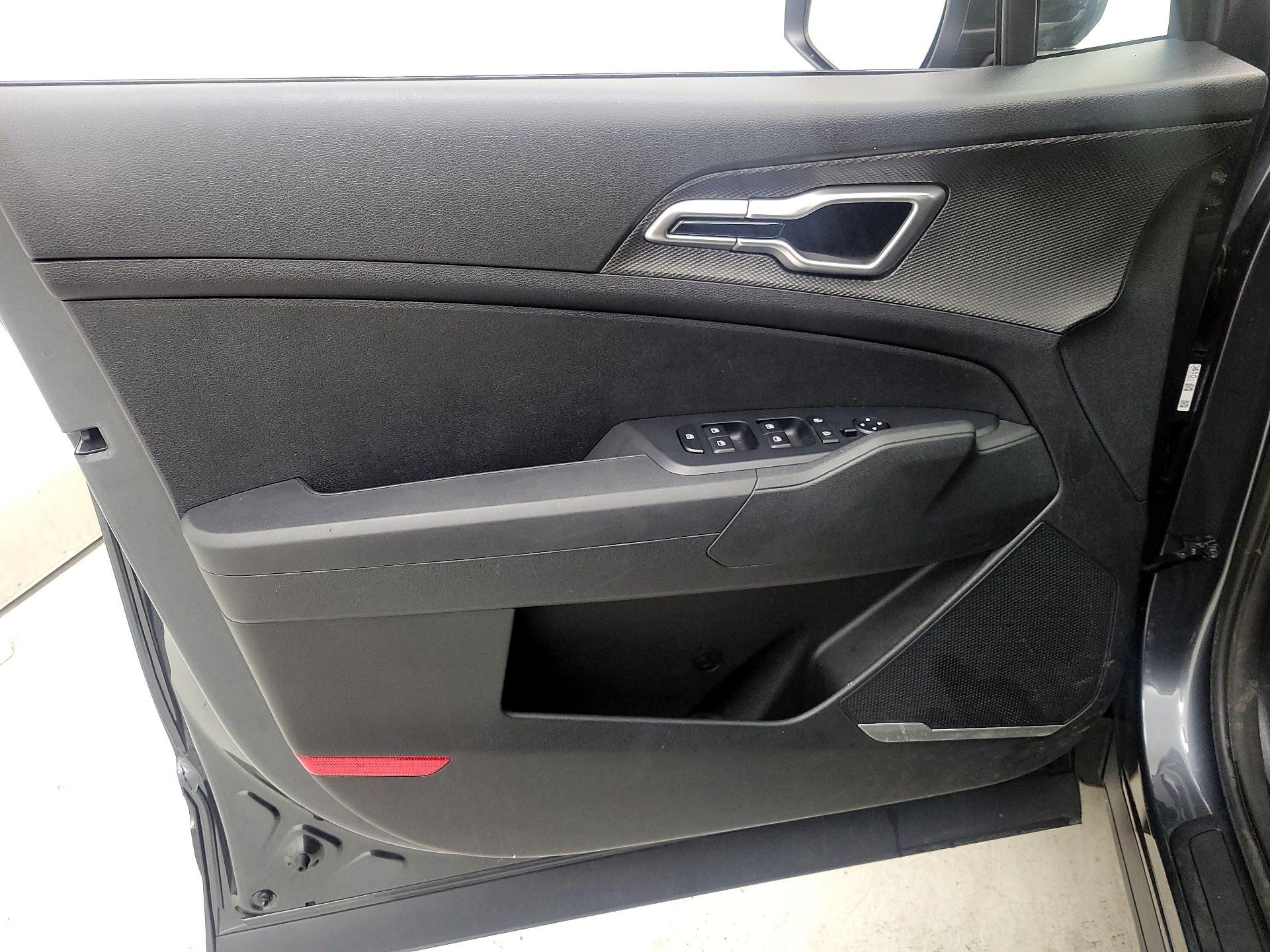 Thumbnail: 2025 Kia Sportage - 12