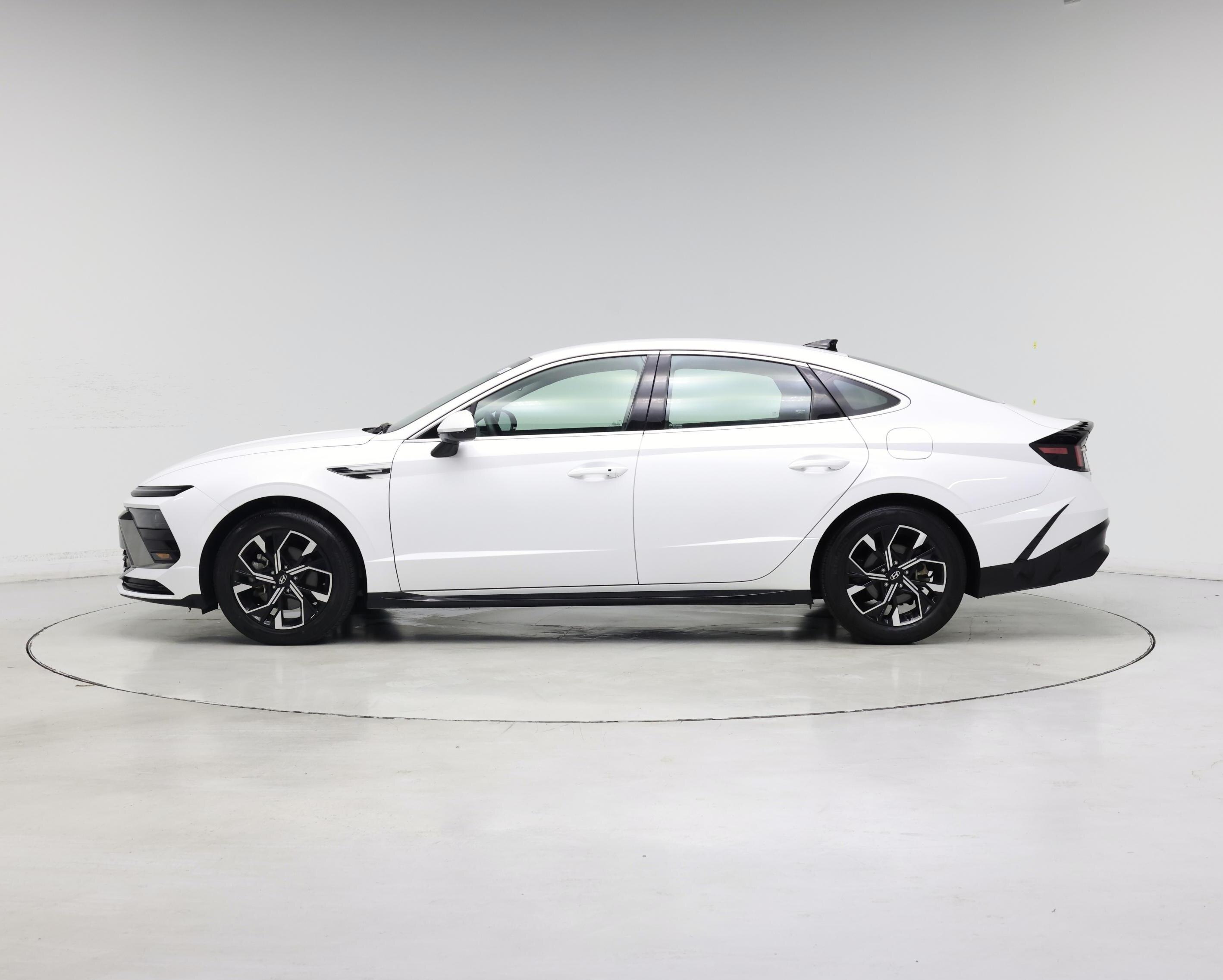 Thumbnail: 2025 Hyundai Sonata - 3