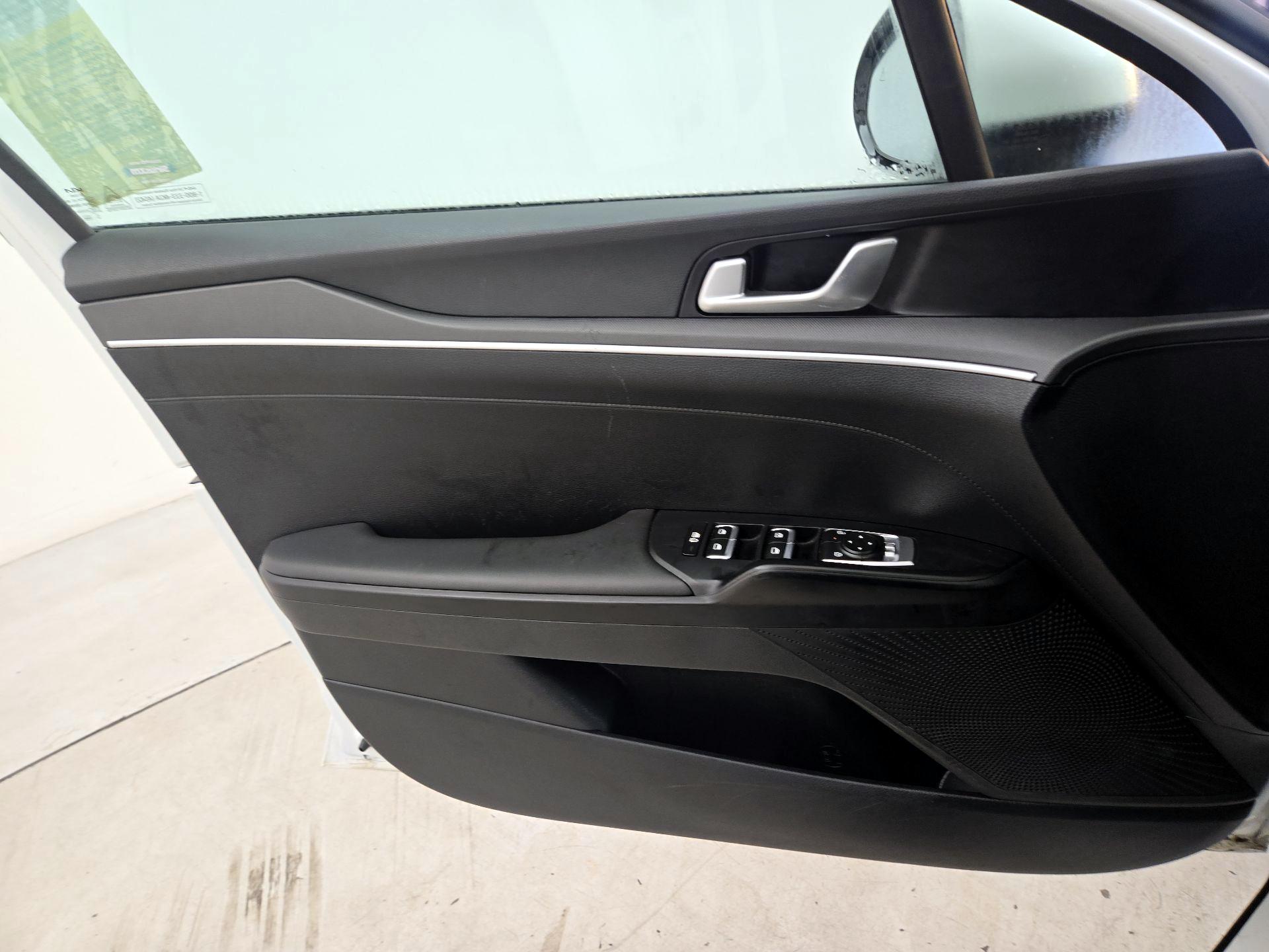 Thumbnail: 2025 Kia K5 - 12