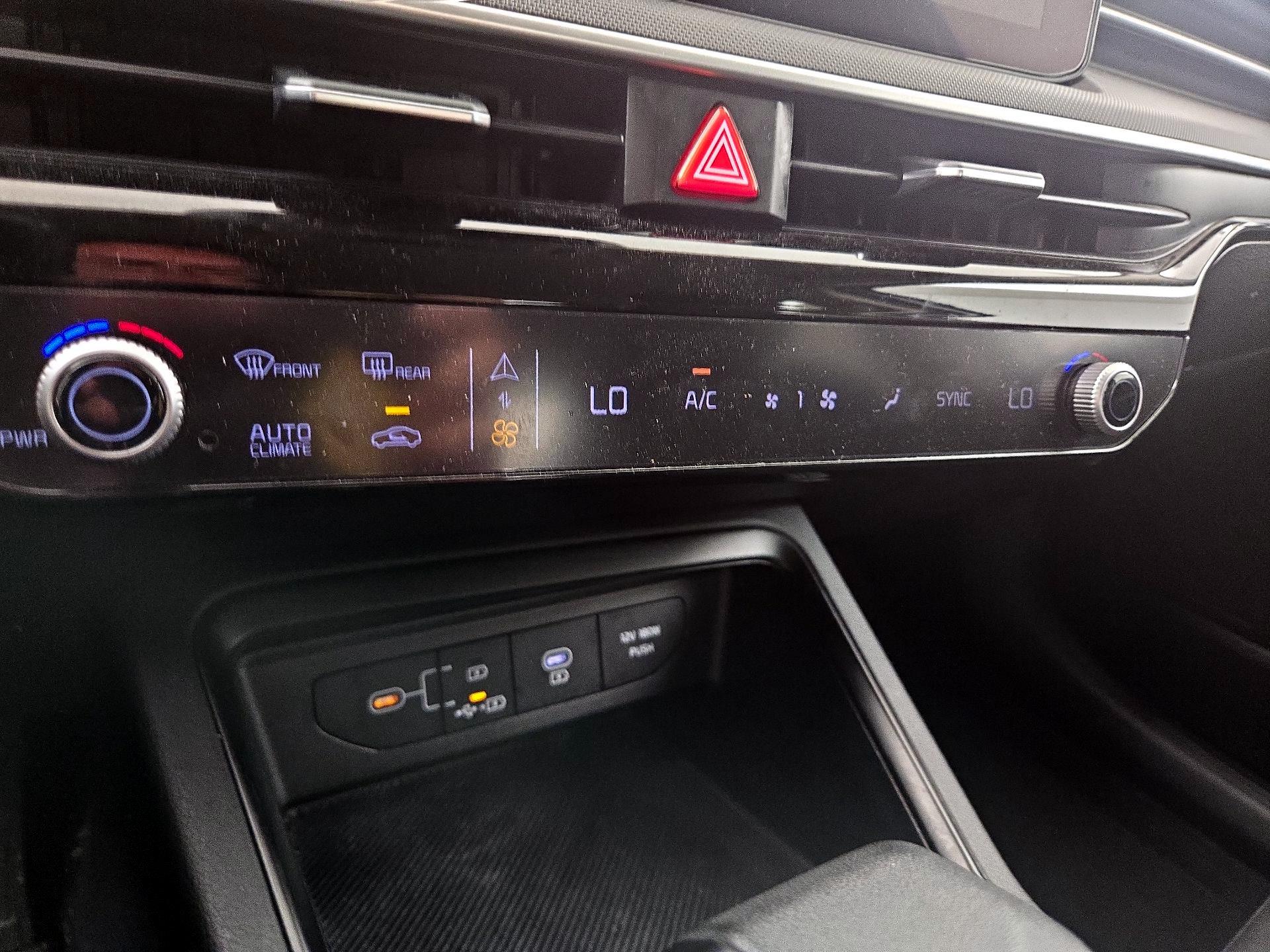 Thumbnail: 2025 Kia K5 - 16