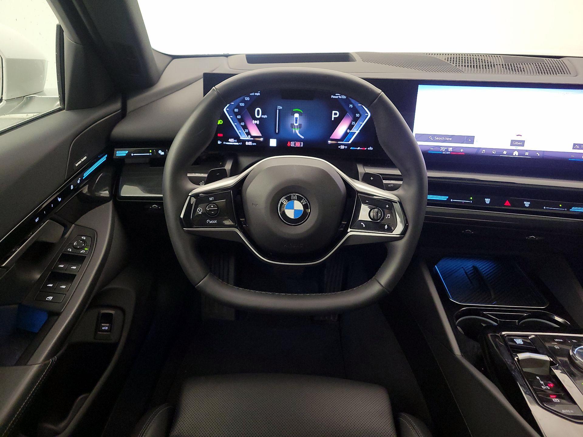 Thumbnail: 2025 BMW 5 Series - 10