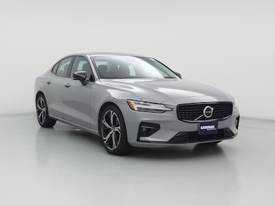 2024 Volvo S60 B5 Core Dark Theme