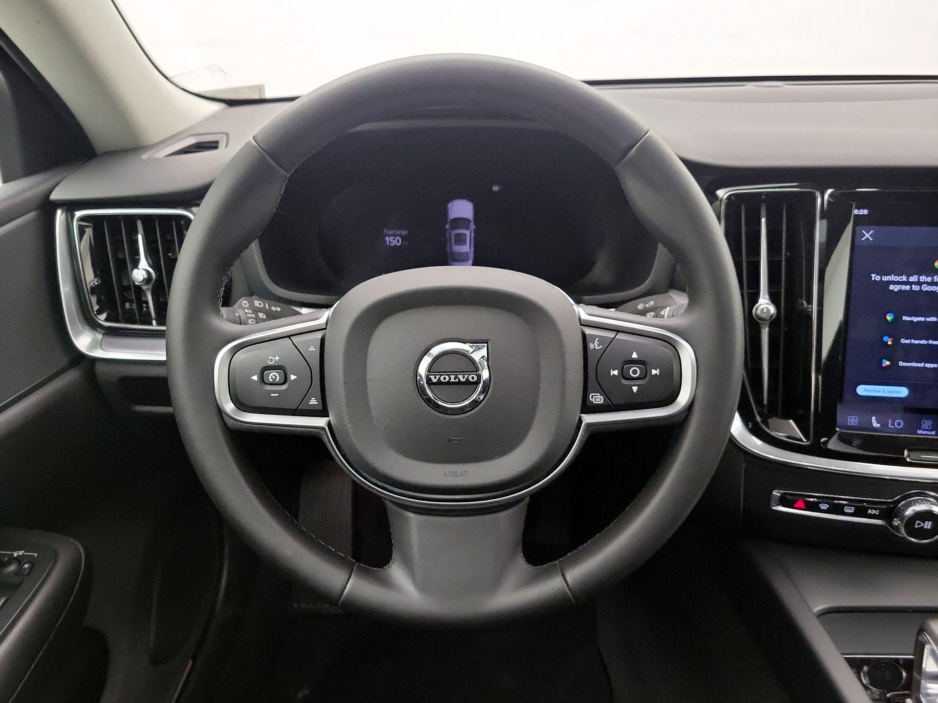 Thumbnail: 2024 Volvo S60 - 10
