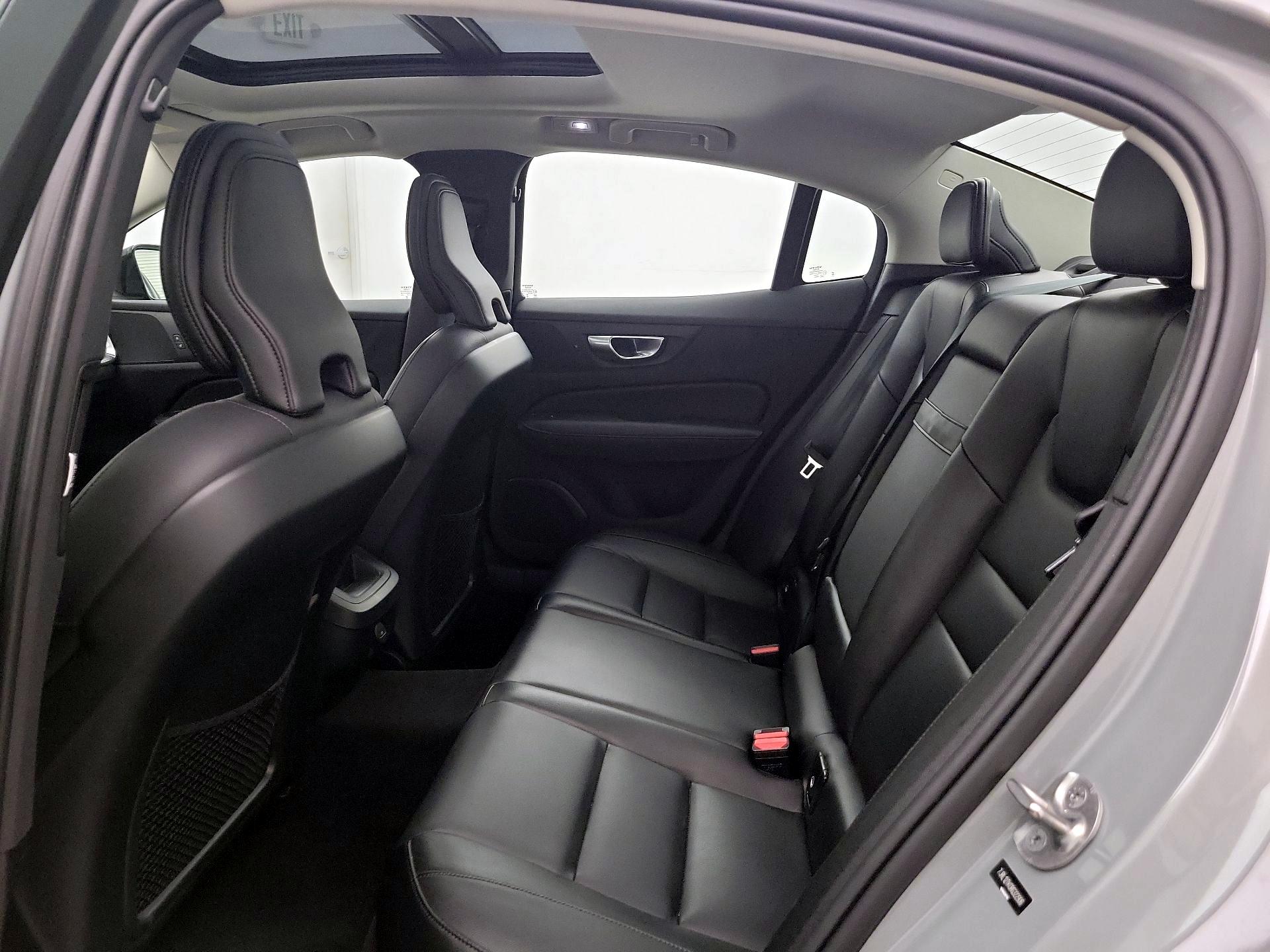Thumbnail: 2024 Volvo S60 - 20