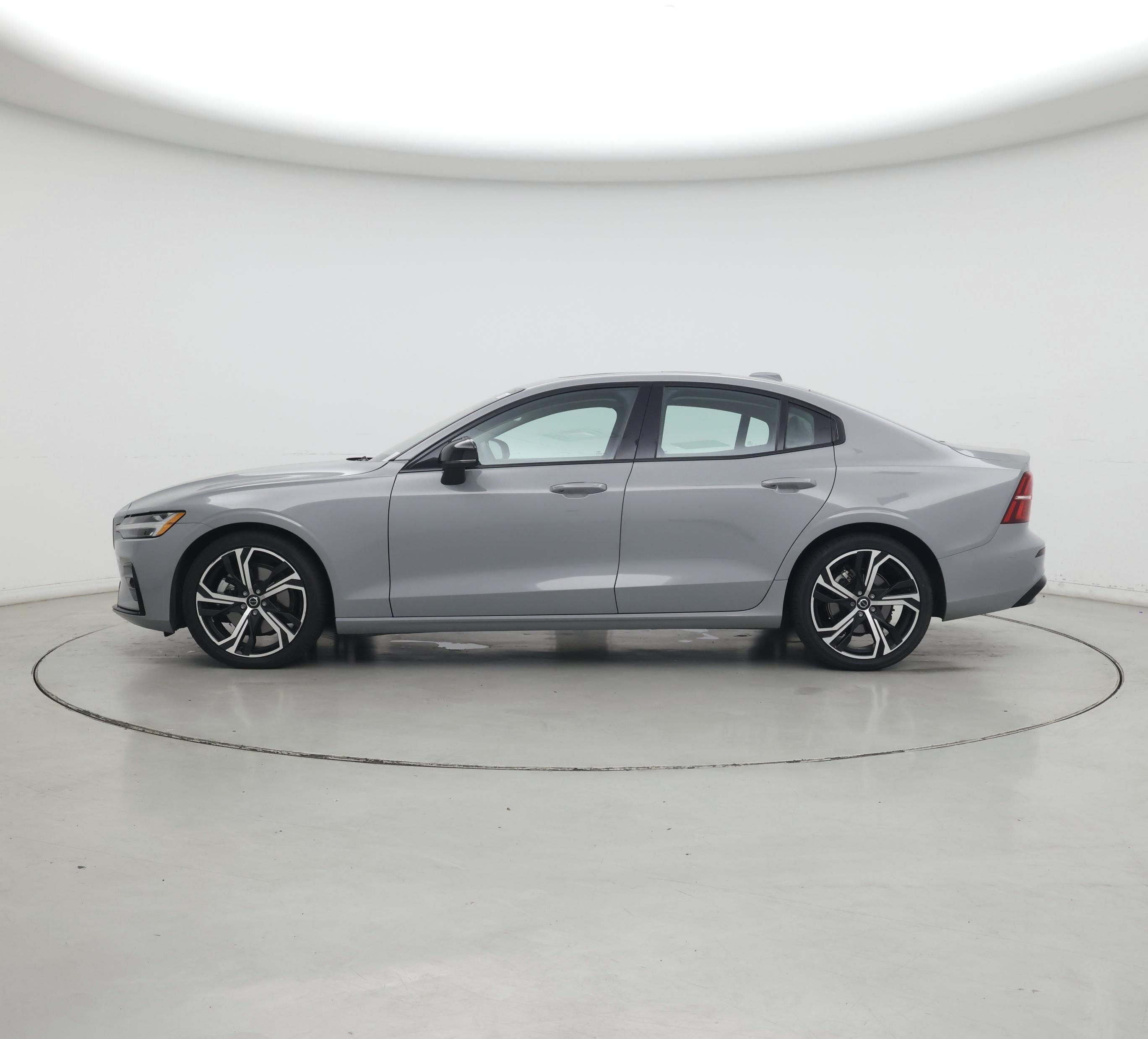 Thumbnail: 2024 Volvo S60 - 3