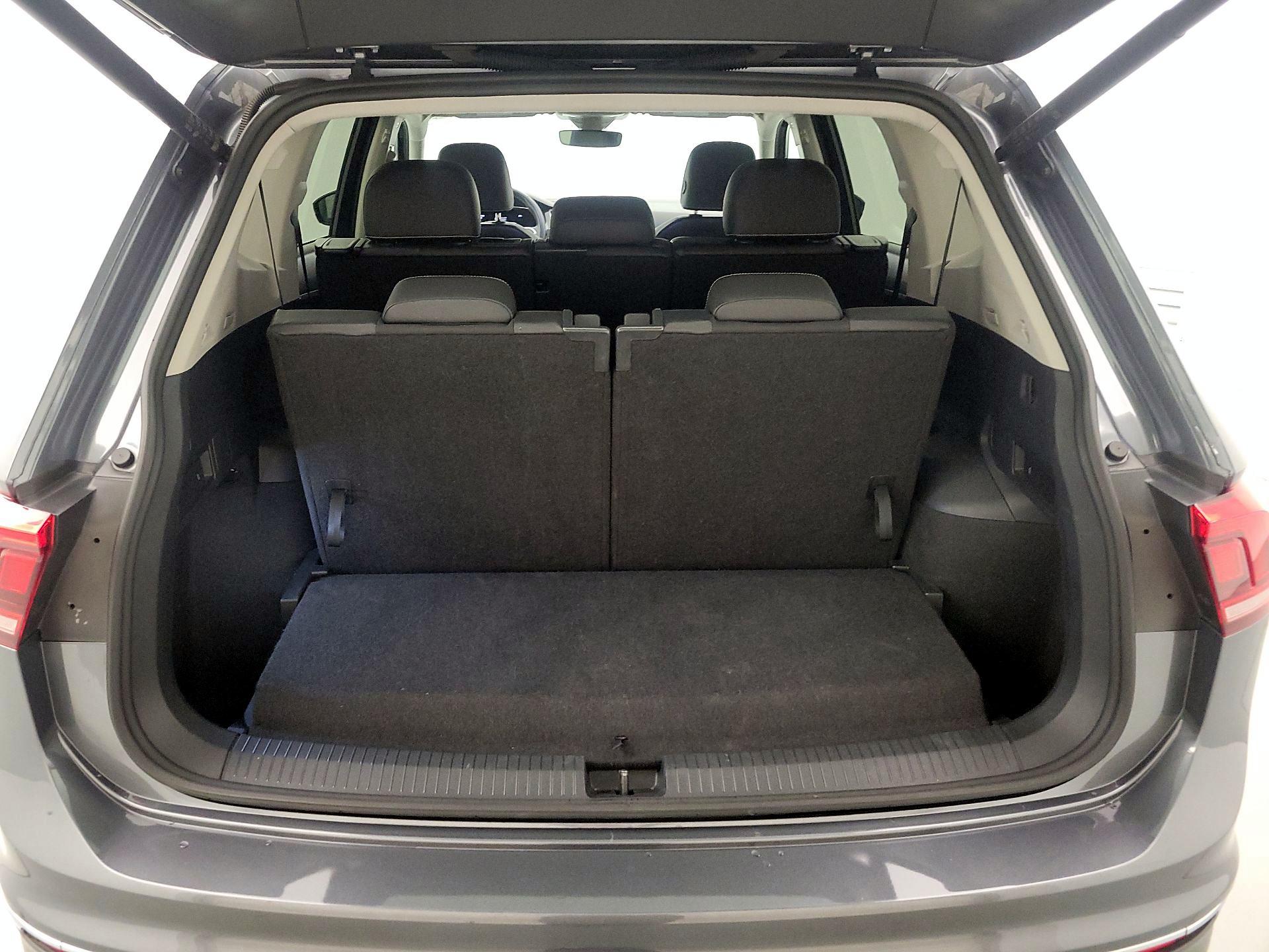 Thumbnail: 2024 Volkswagen Tiguan - 20