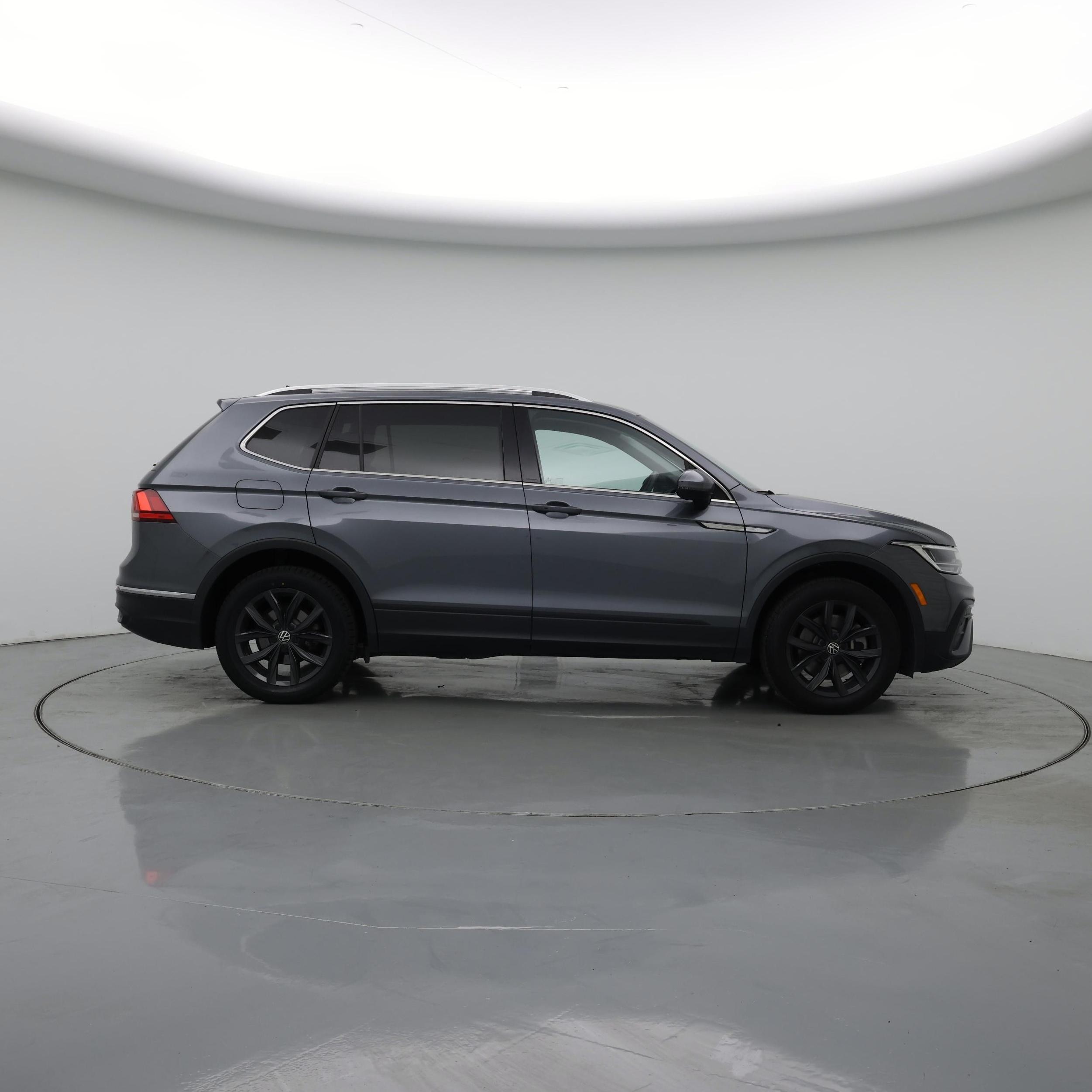 Thumbnail: 2024 Volkswagen Tiguan - 7