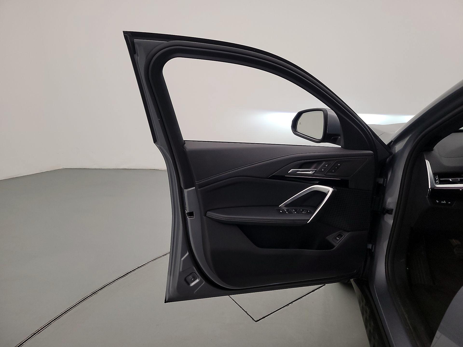 Thumbnail: 2025 BMW X2 - 12