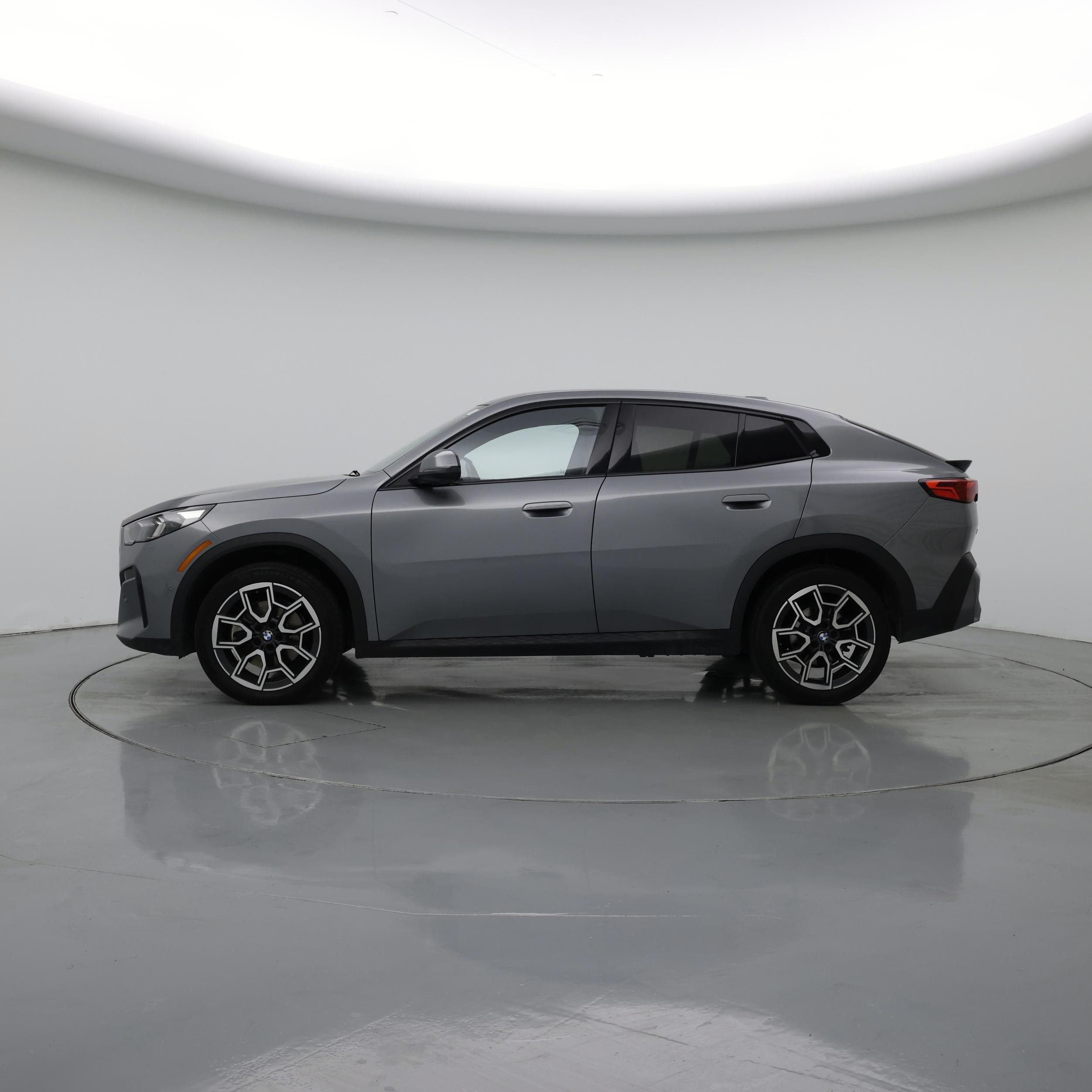 Thumbnail: 2025 BMW X2 - 3