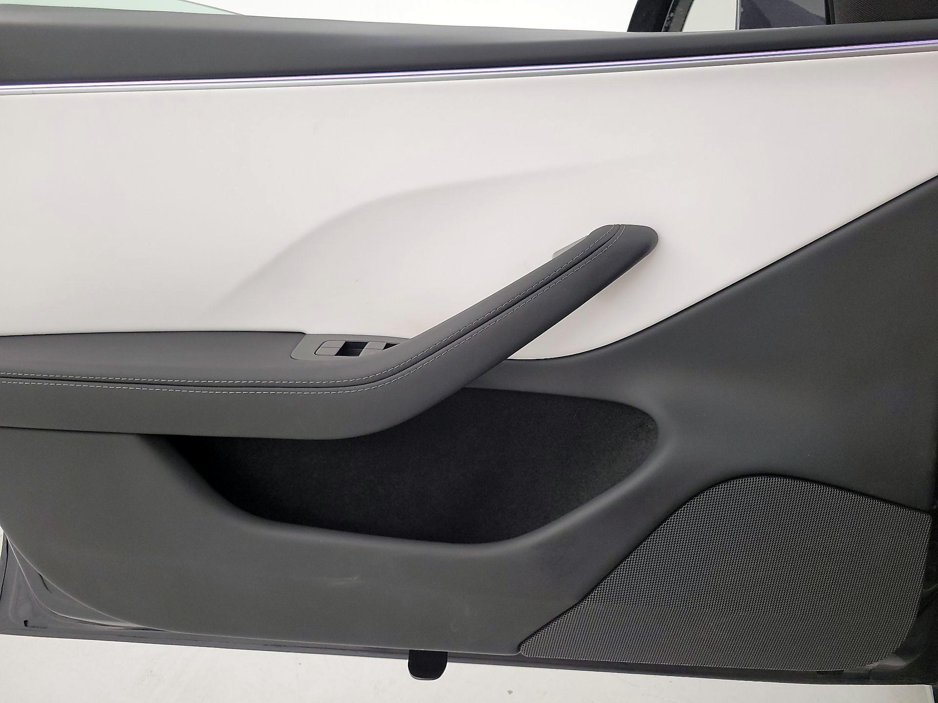 Thumbnail: 2025 Tesla Model 3 - 12