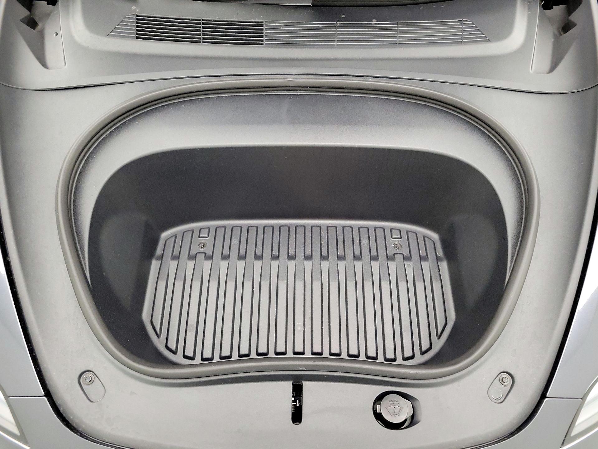 Thumbnail: 2025 Tesla Model 3 - 20