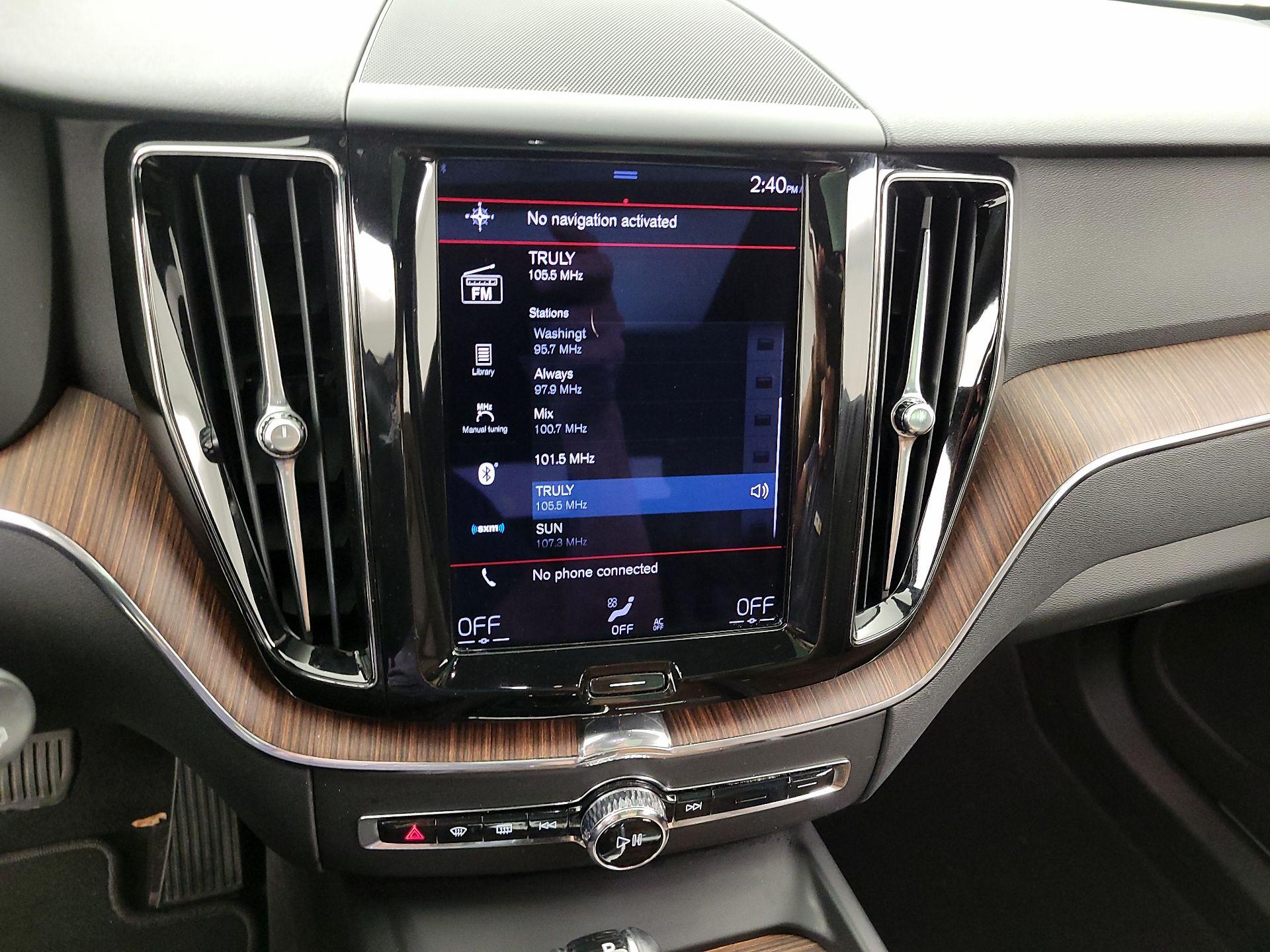 Thumbnail: 2021 Volvo XC60 - 15