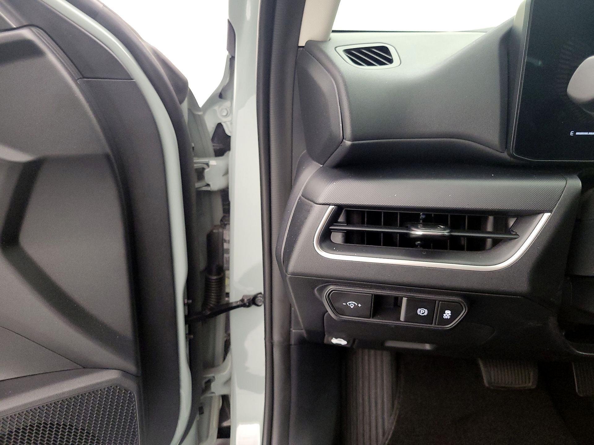 Thumbnail: 2025 Kia K4 - 13