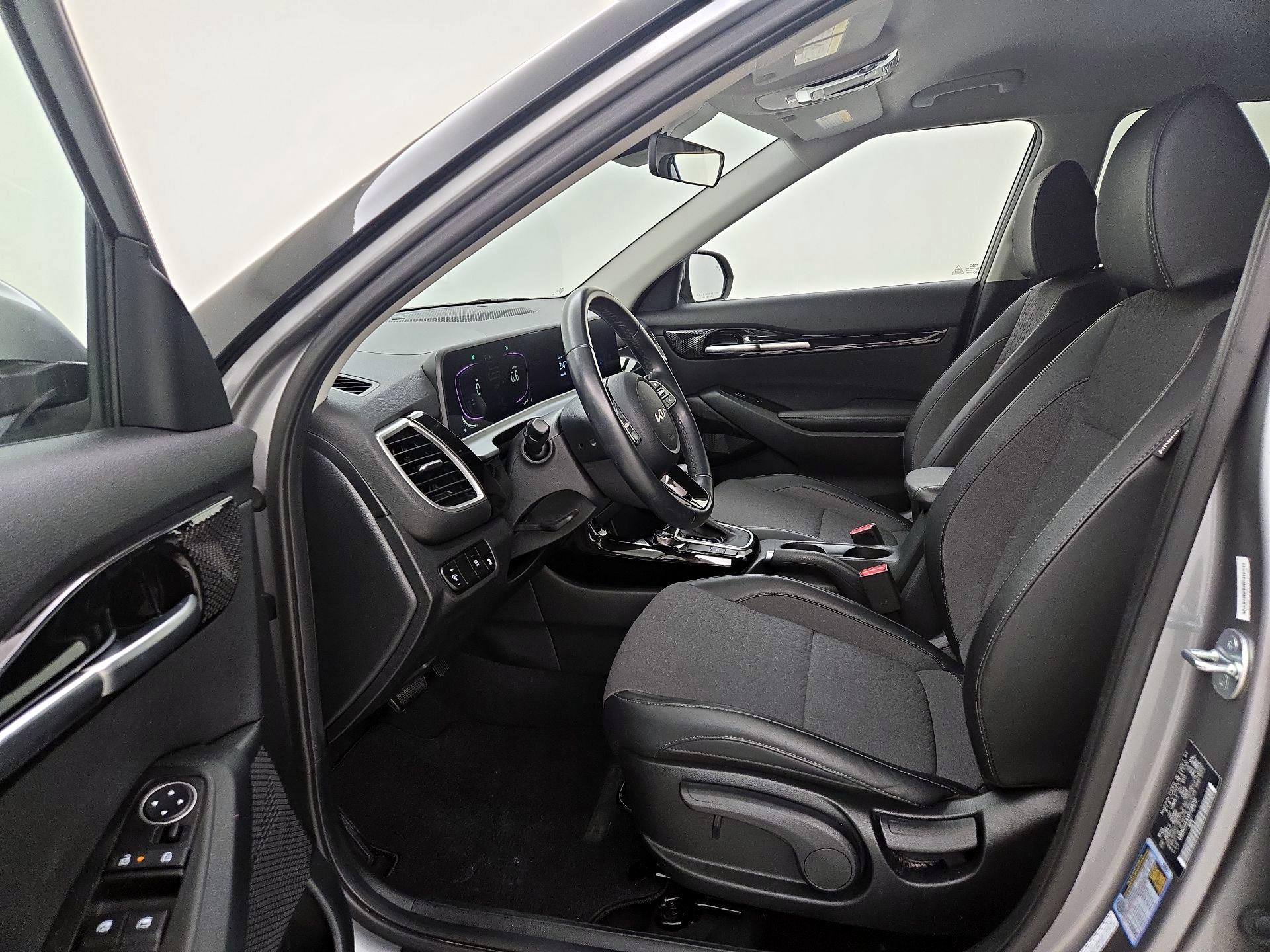 Thumbnail: 2025 Kia Seltos - 11