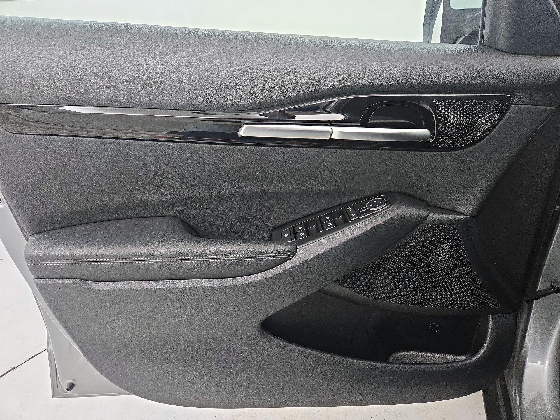 Thumbnail: 2025 Kia Seltos - 12