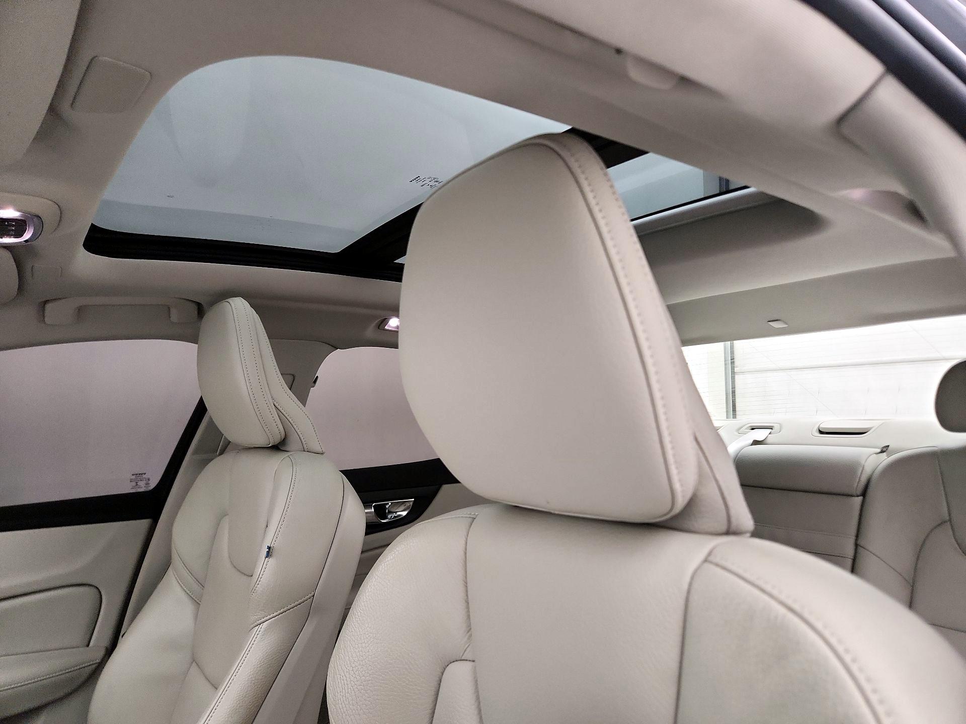 Thumbnail: 2022 Volvo S60 - 20