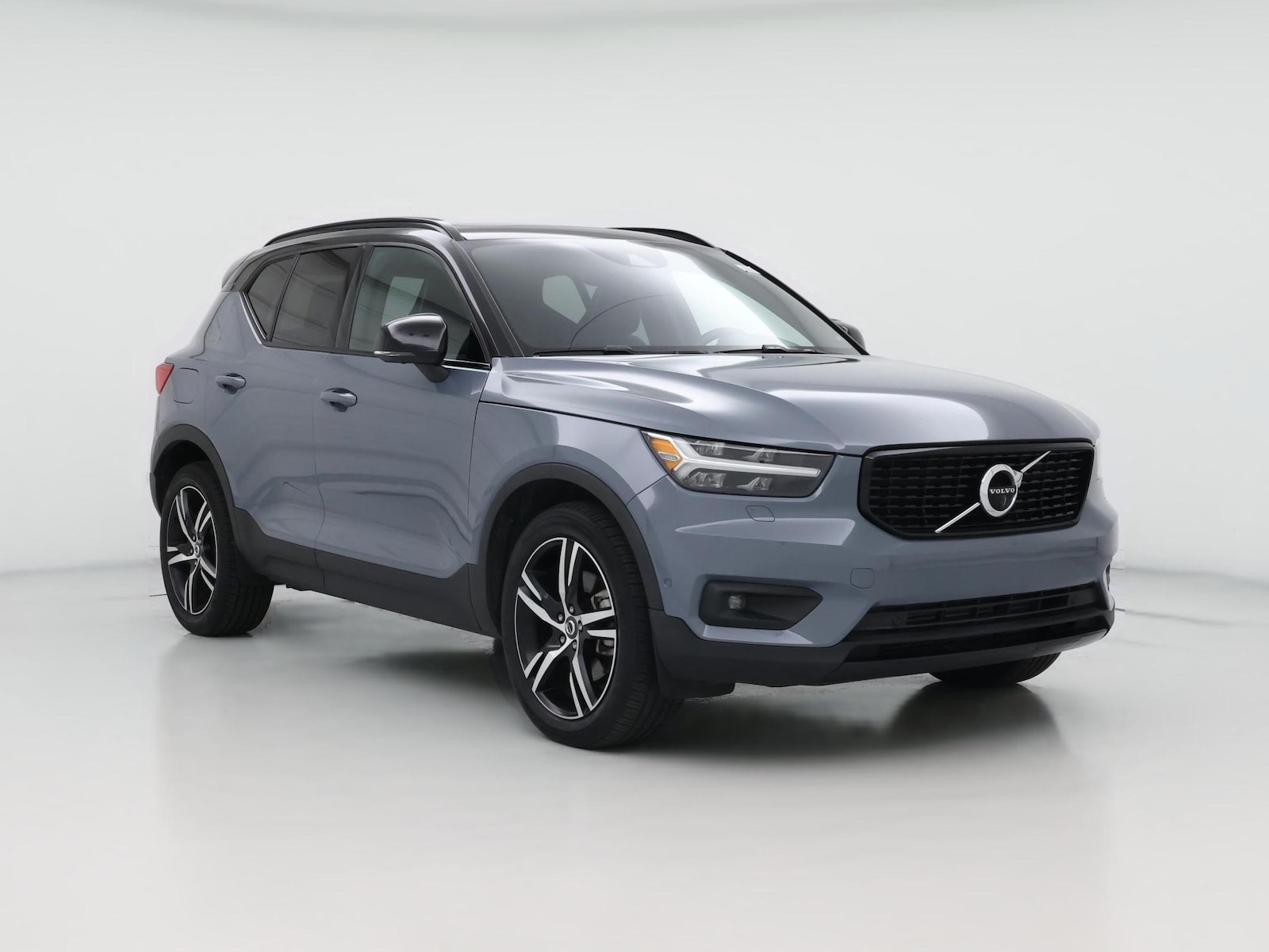 2022 Volvo XC40 R-Design