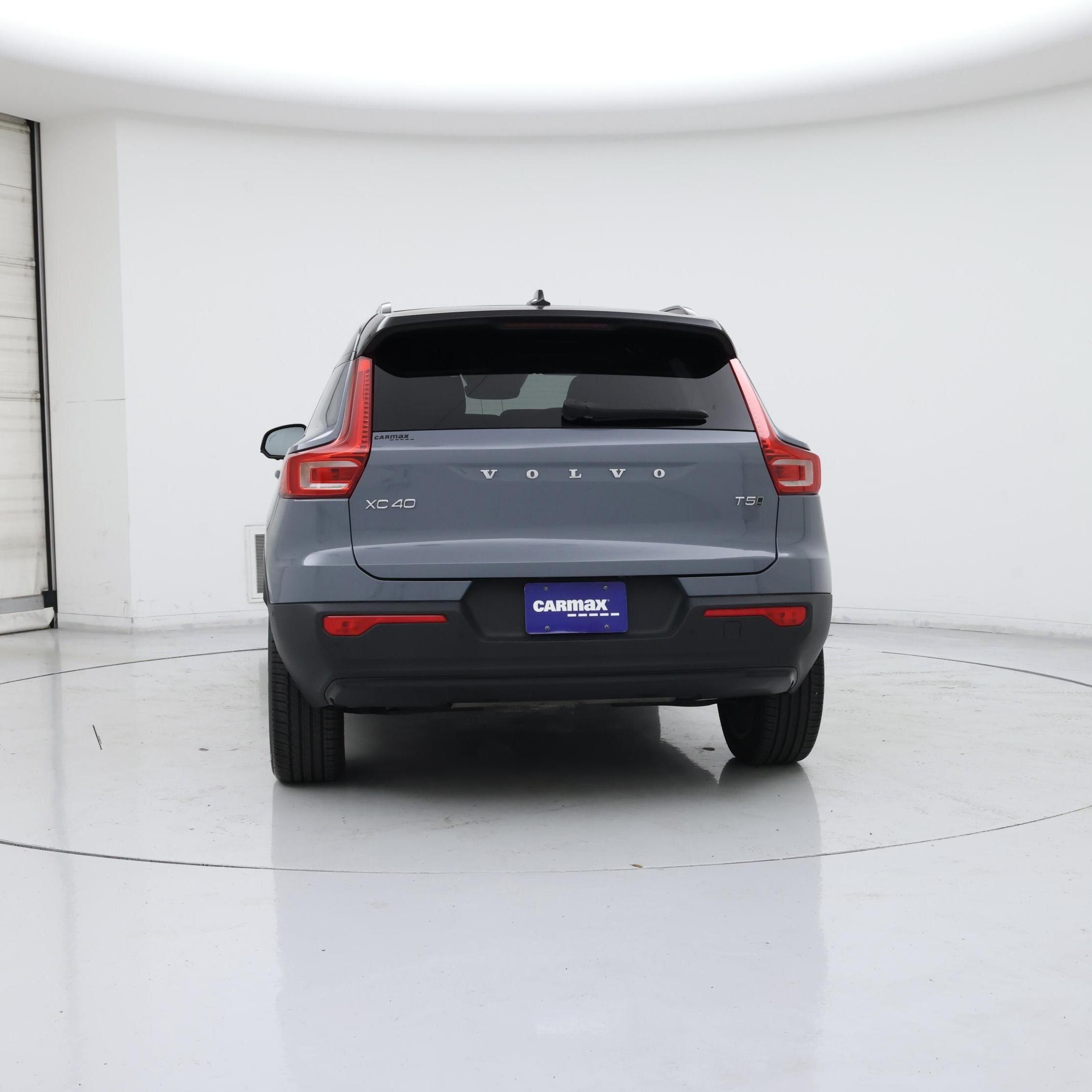 Thumbnail: 2022 Volvo XC40 - 6