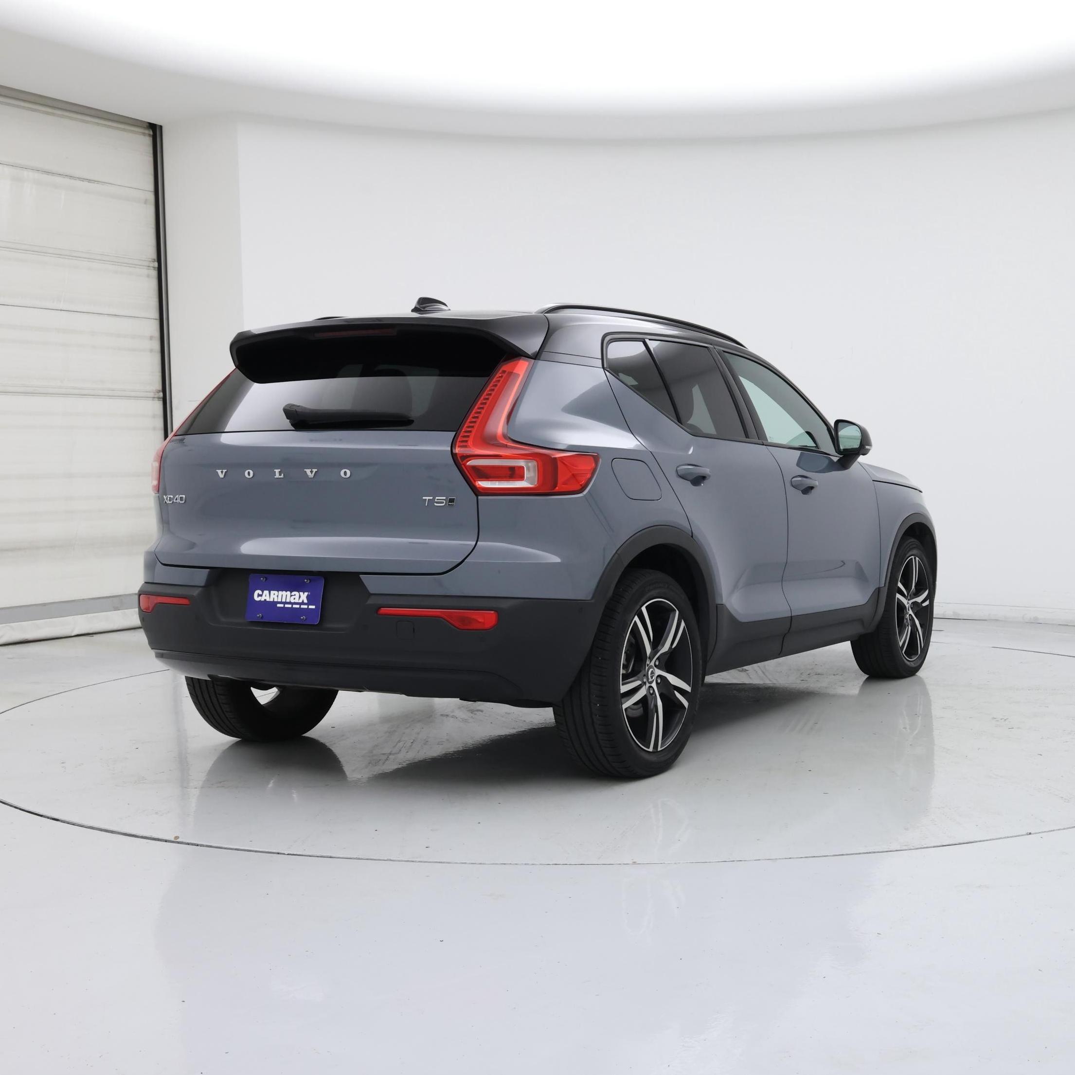Thumbnail: 2022 Volvo XC40 - 8