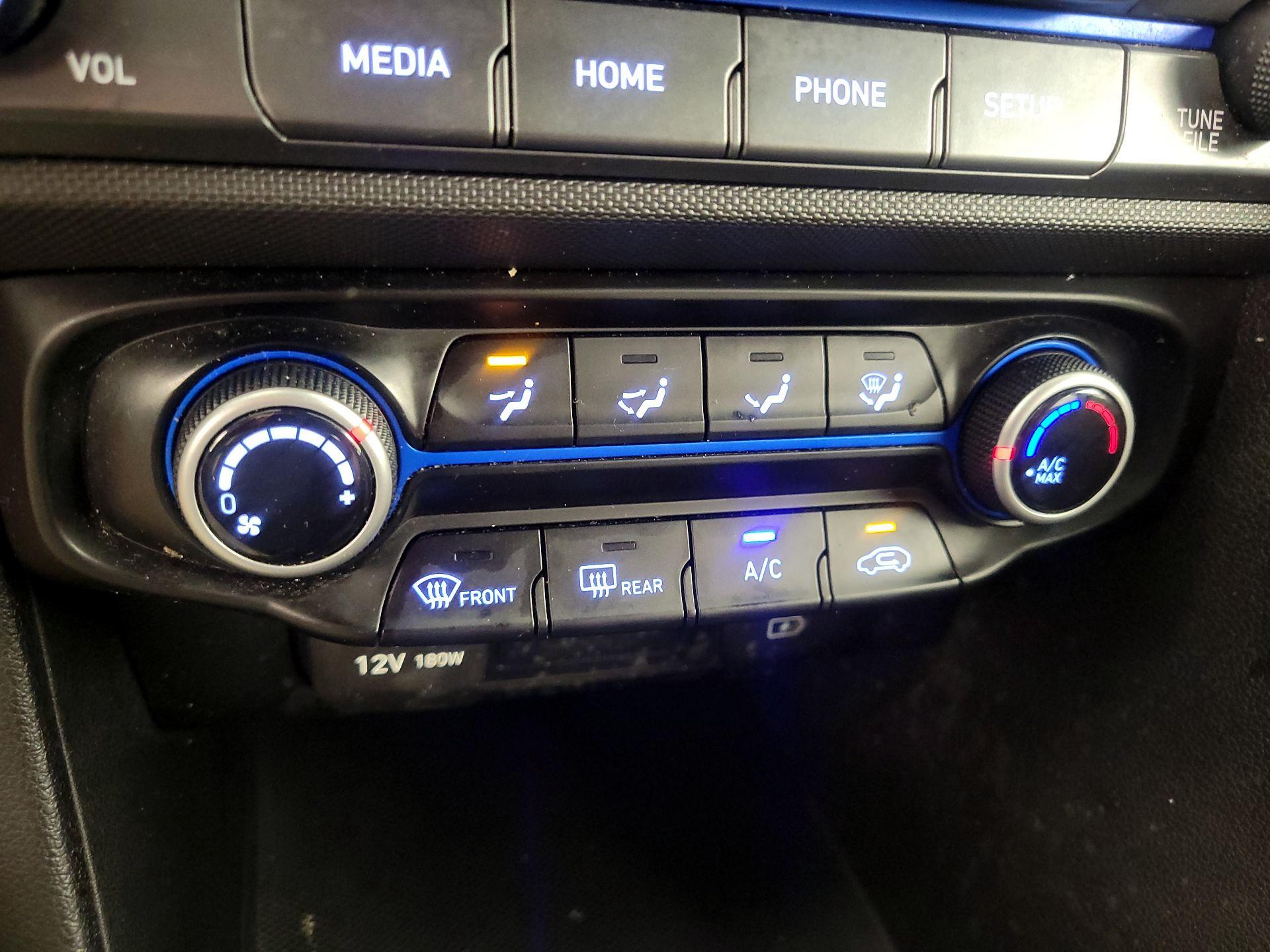 Thumbnail: 2019 Hyundai Veloster - 16