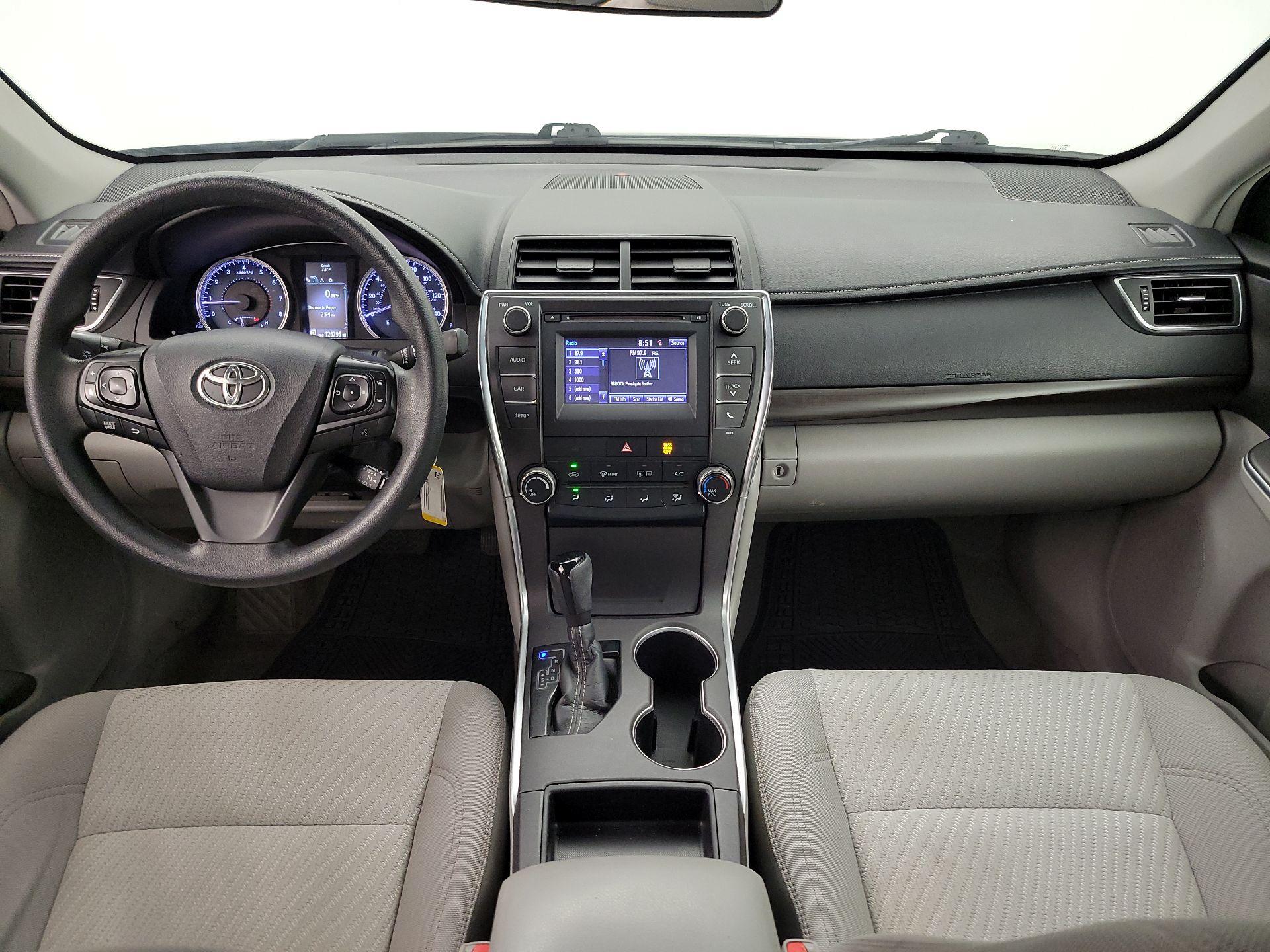 Thumbnail: 2017 Toyota Camry - 9