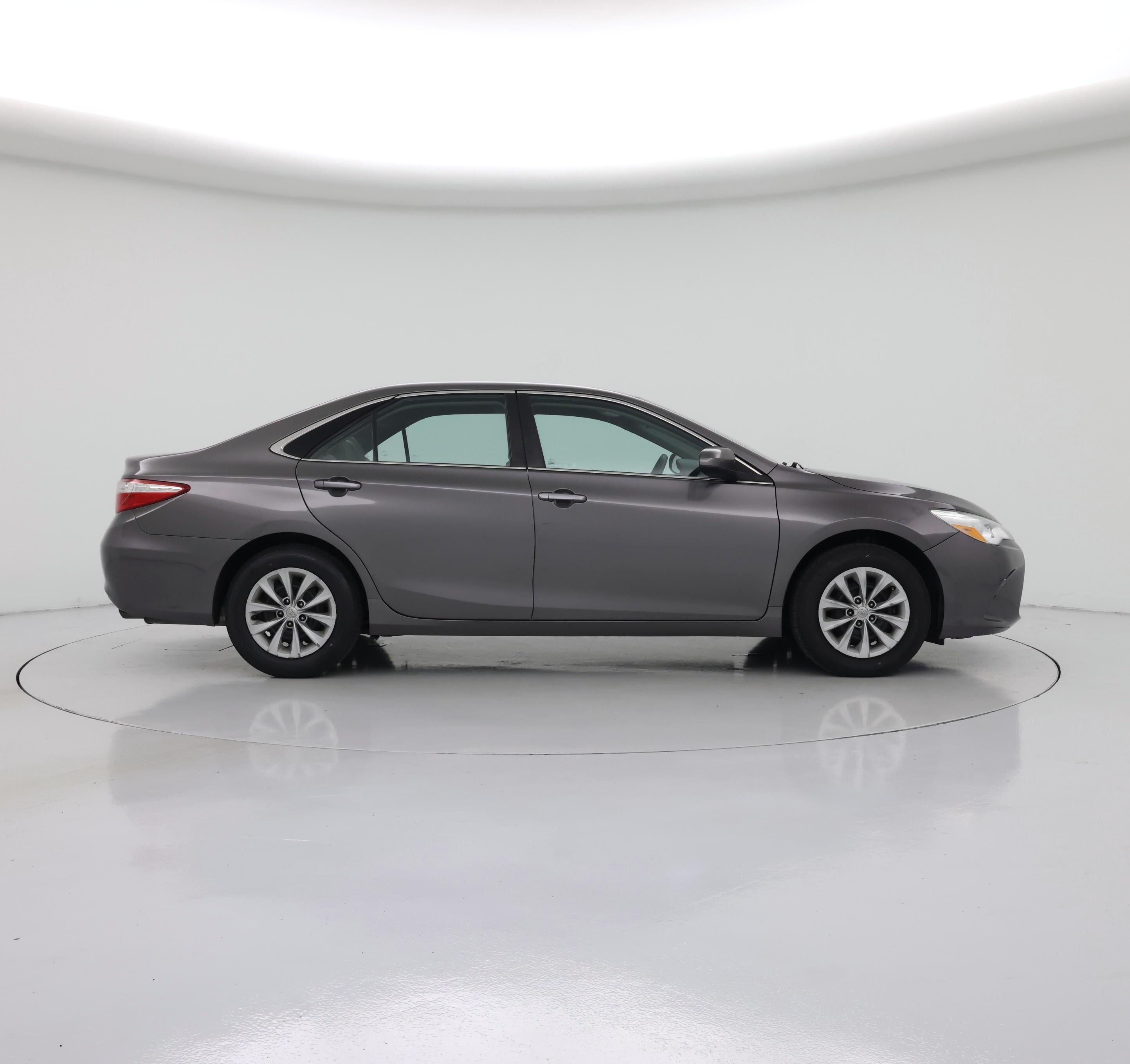 Thumbnail: 2017 Toyota Camry - 7
