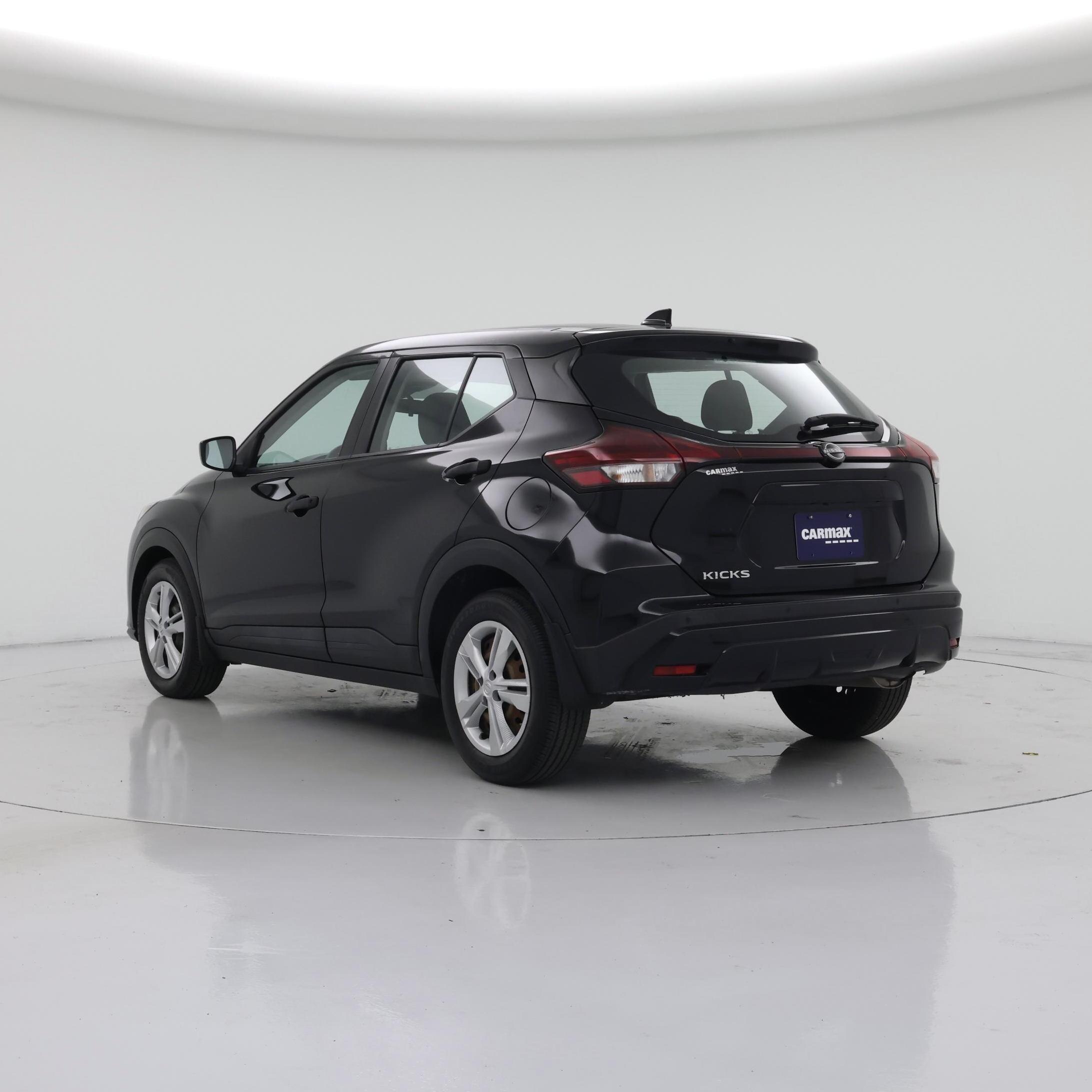 Thumbnail: 2023 Nissan Kicks - 2
