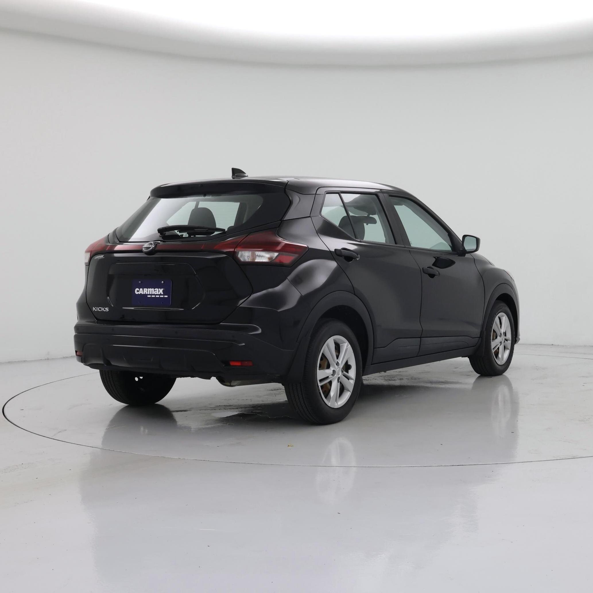 Thumbnail: 2023 Nissan Kicks - 8