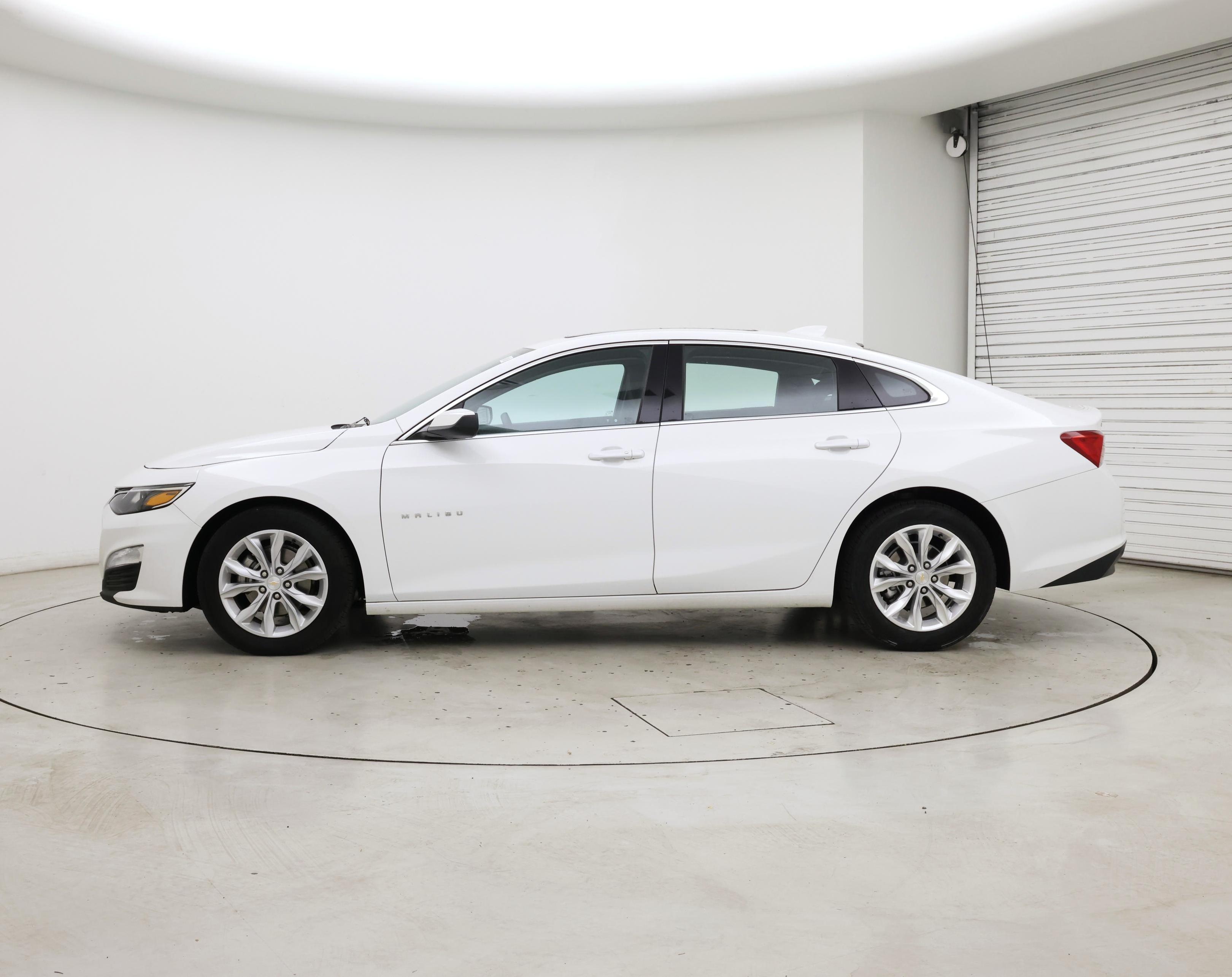 Thumbnail: 2024 Chevrolet Malibu - 3