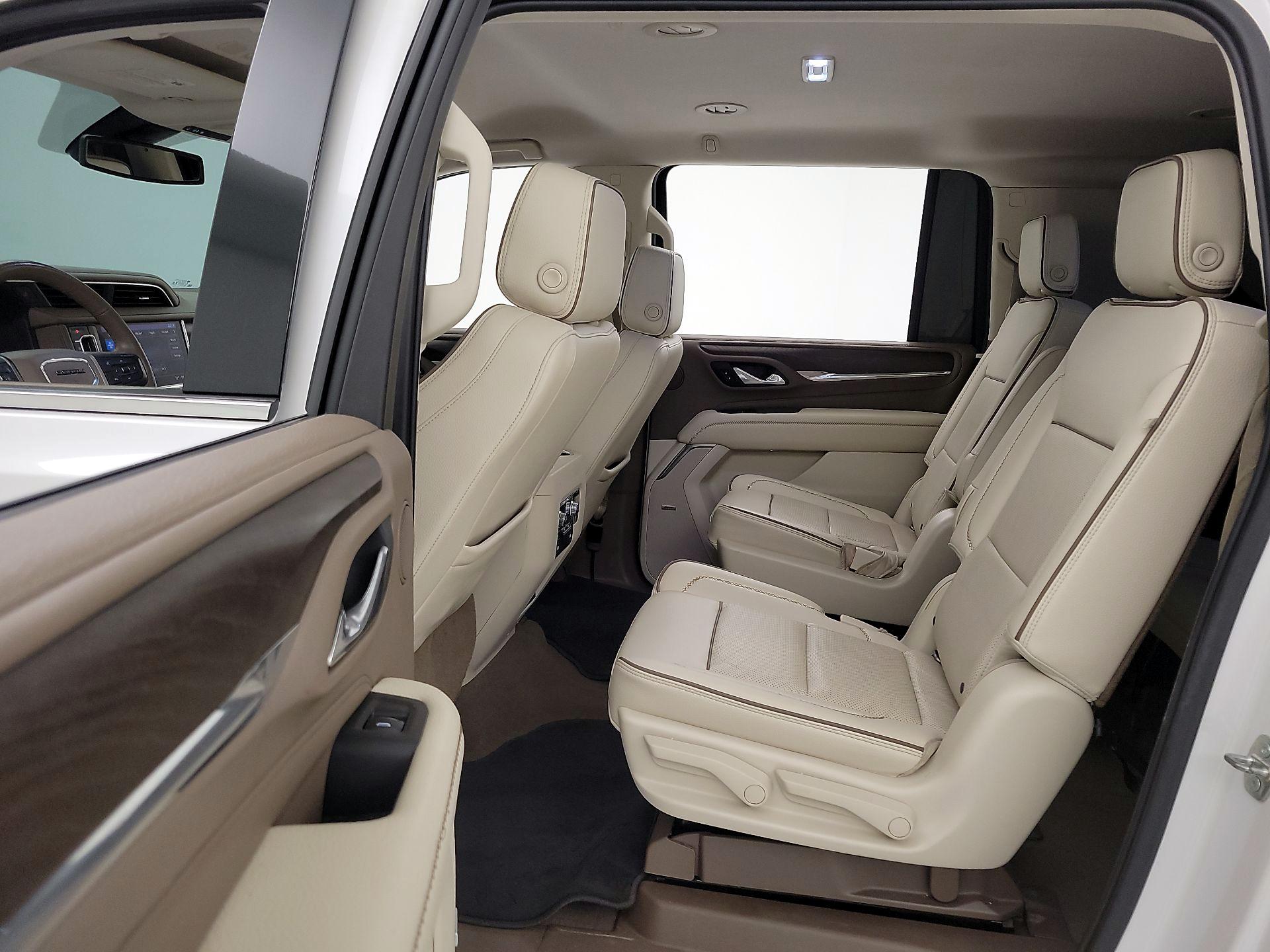 Thumbnail: 2021 GMC Yukon XL - 19