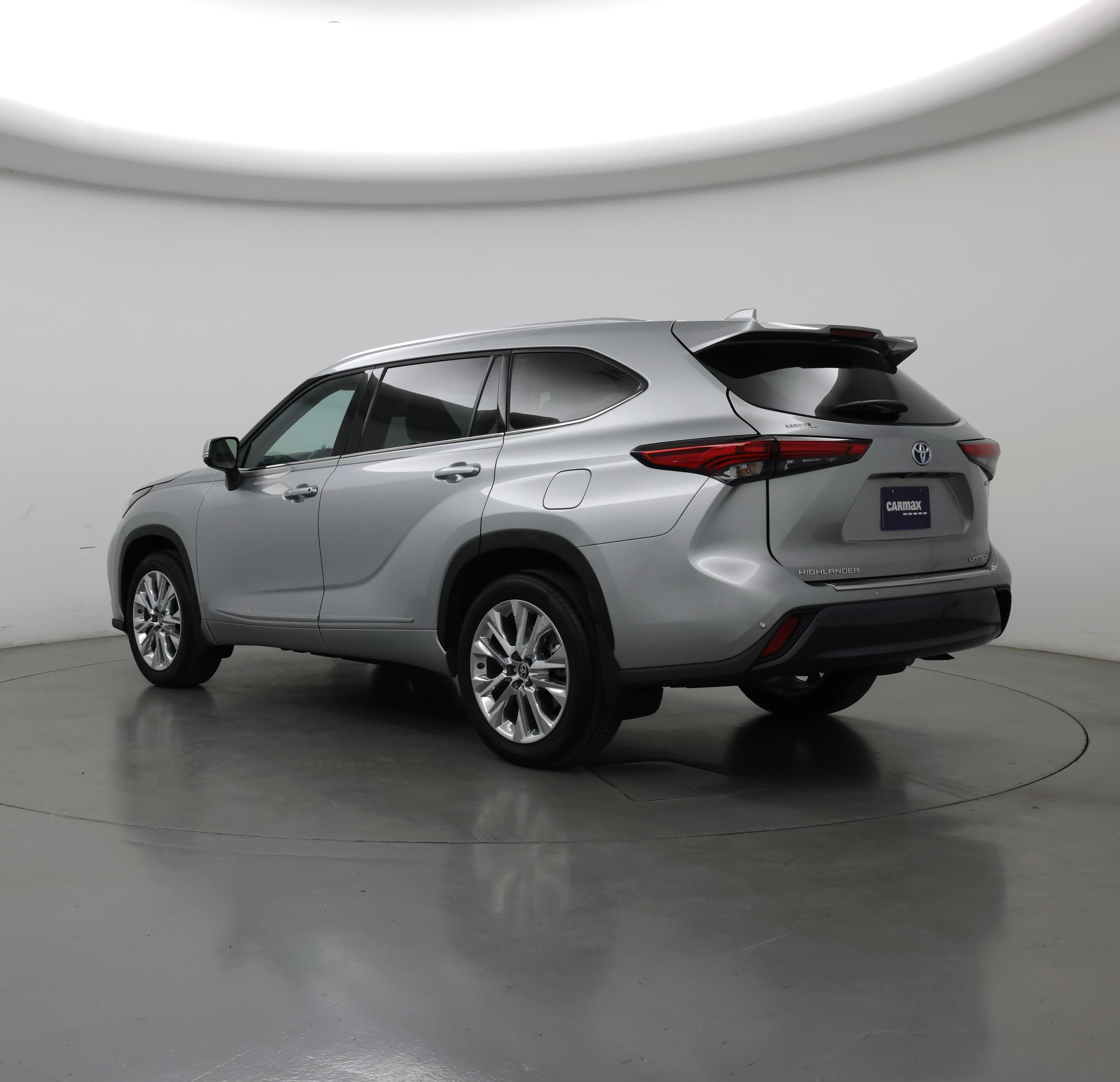 Thumbnail: 2023 Toyota Highlander - 2