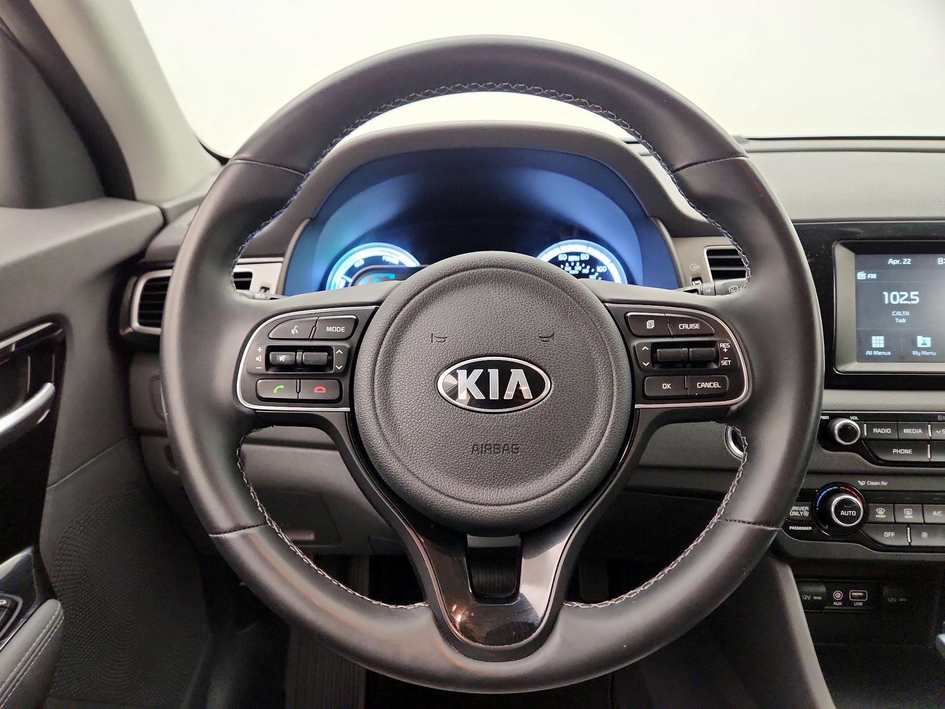 Thumbnail: 2017 Kia Niro - 10