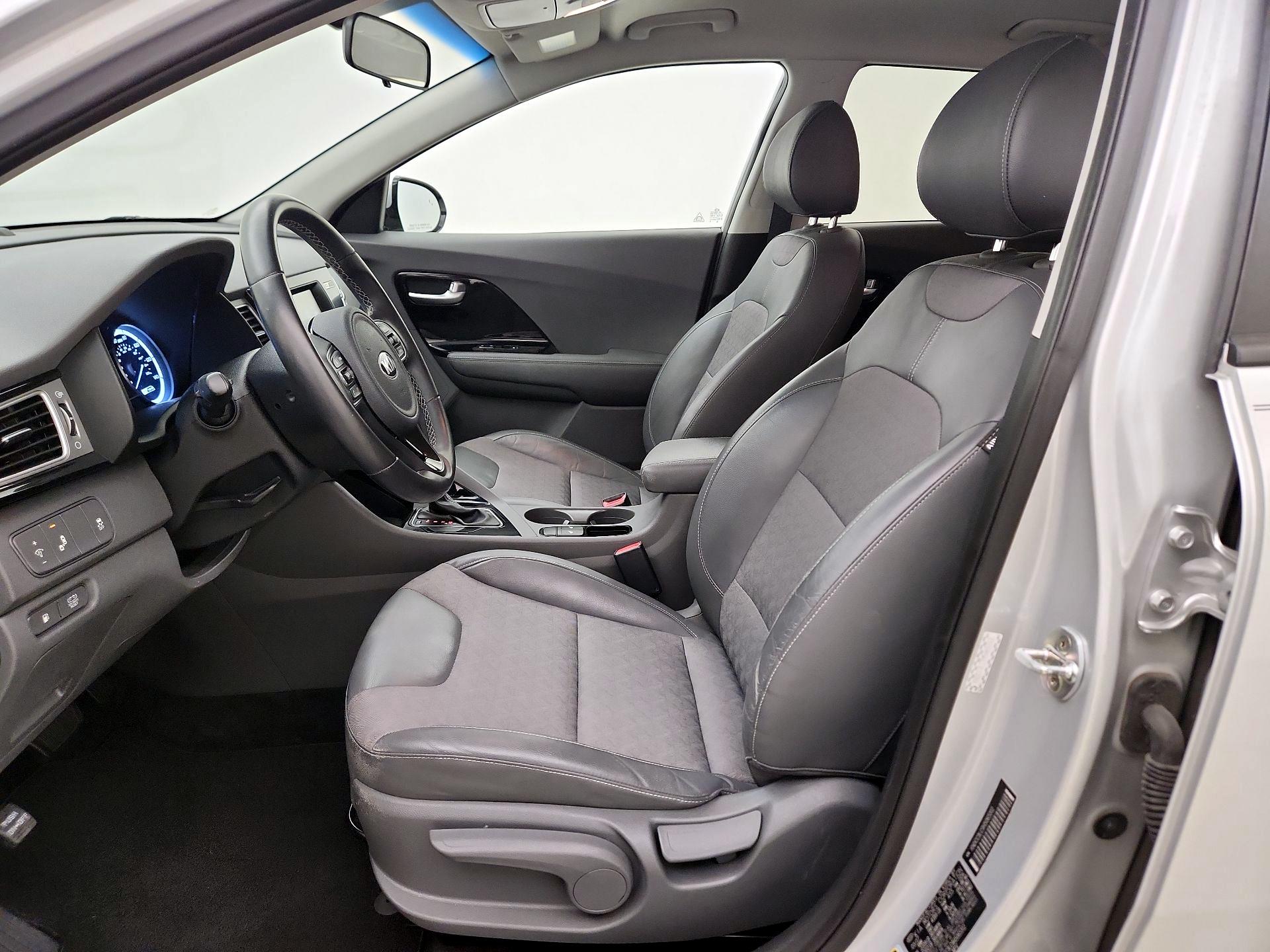 Thumbnail: 2017 Kia Niro - 11