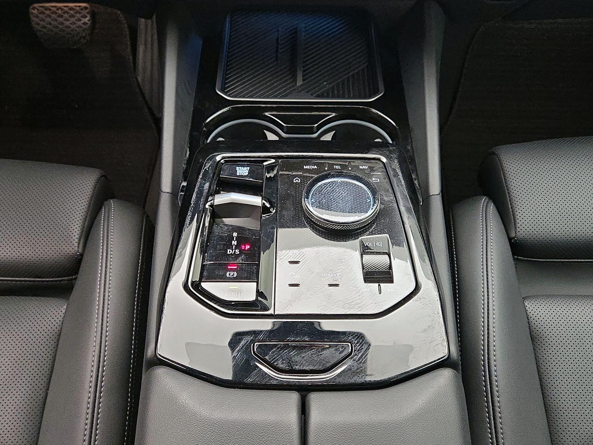 Thumbnail: 2025 BMW 5 Series - 18