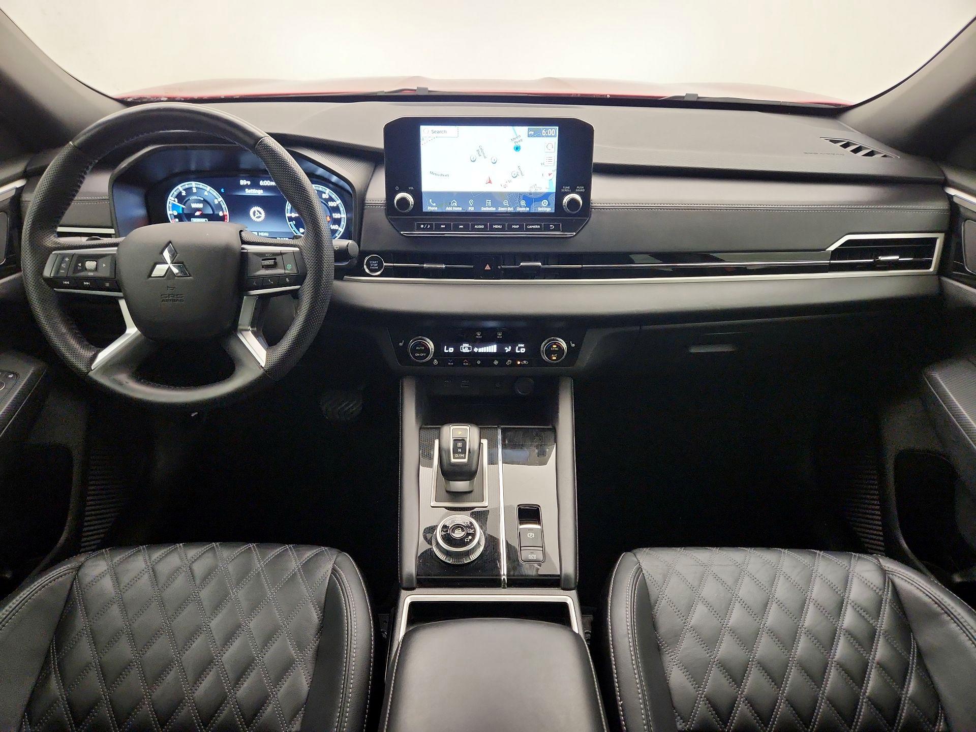 Thumbnail: 2023 Mitsubishi Outlander - 9