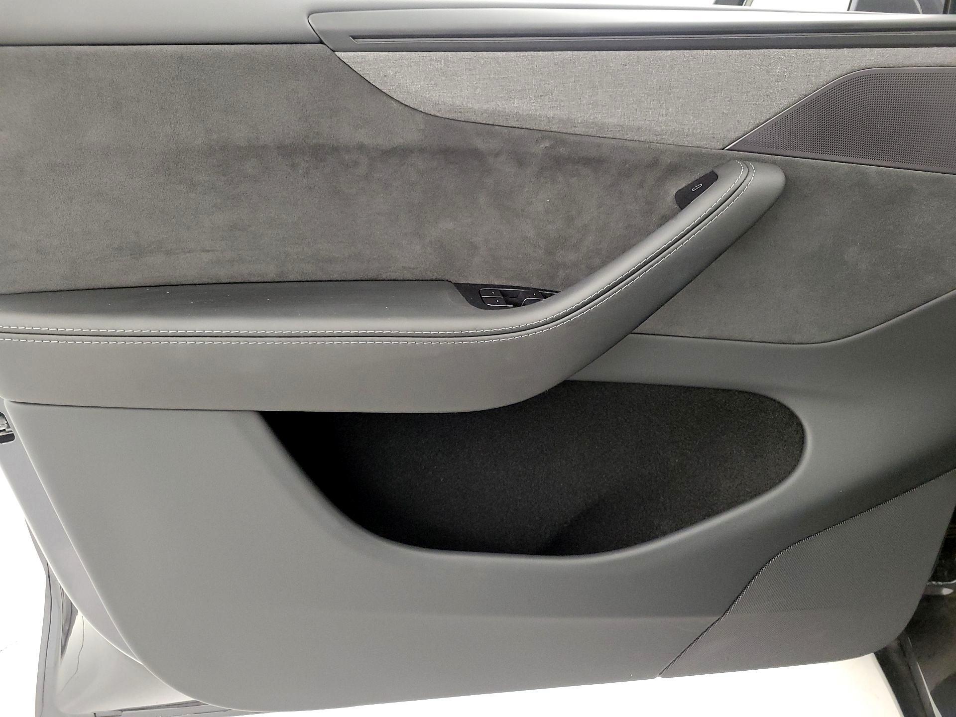 Thumbnail: 2026 Tesla Model Y - 12