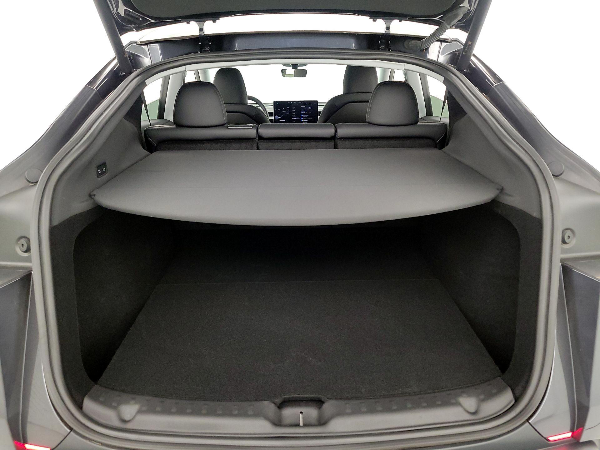 Thumbnail: 2026 Tesla Model Y - 19