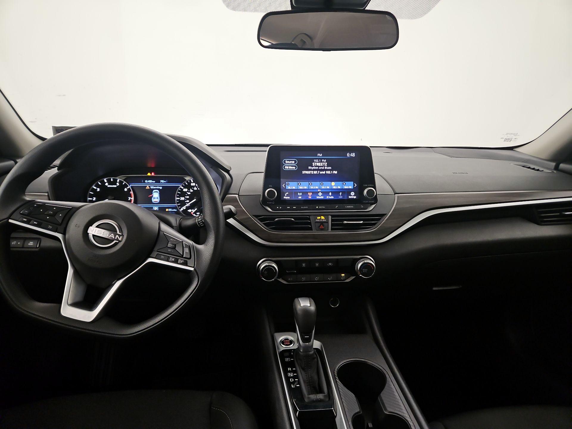 Thumbnail: 2025 Nissan Altima - 9