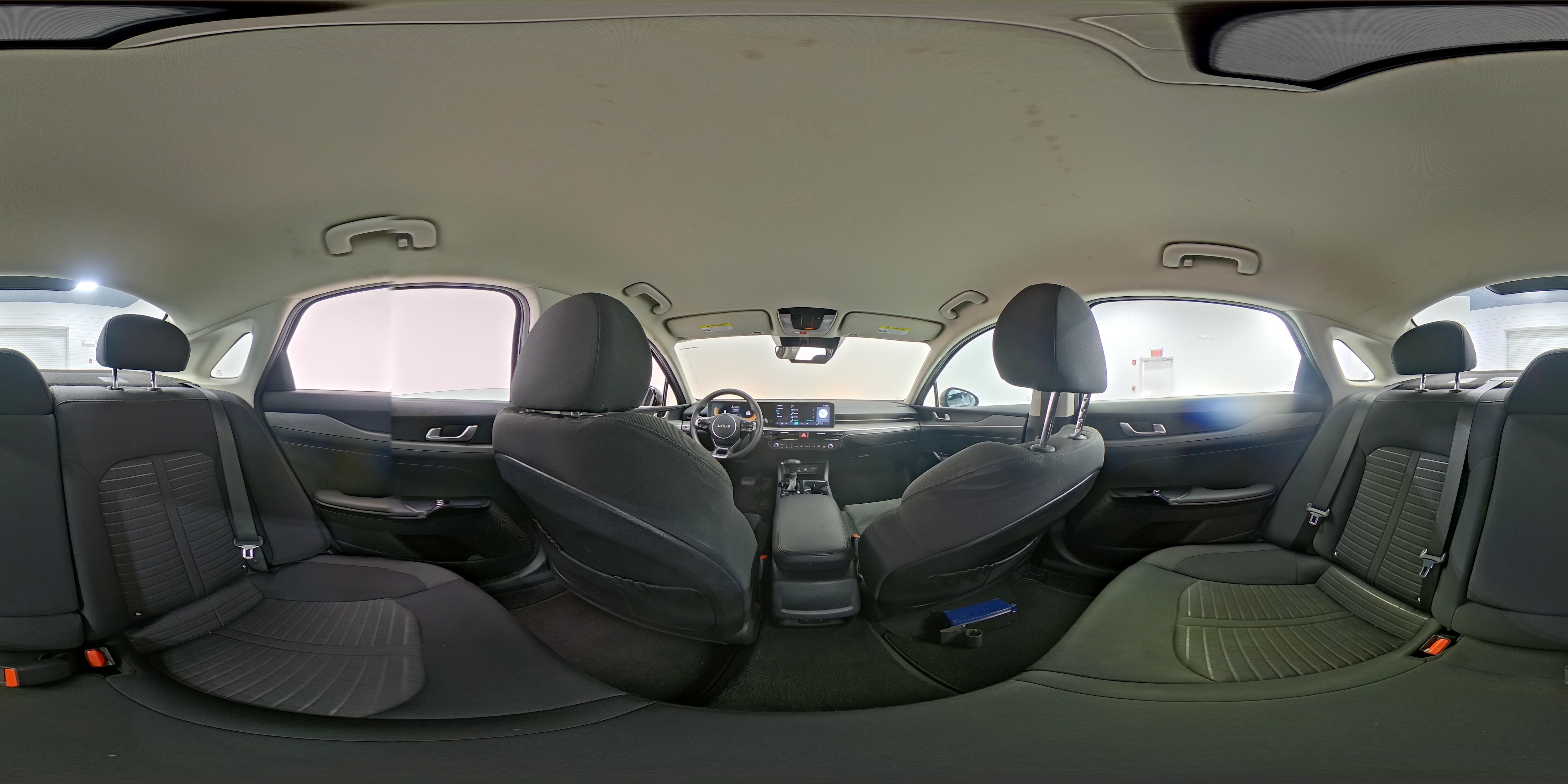 2025 Kia K5 LXS - Photo 25