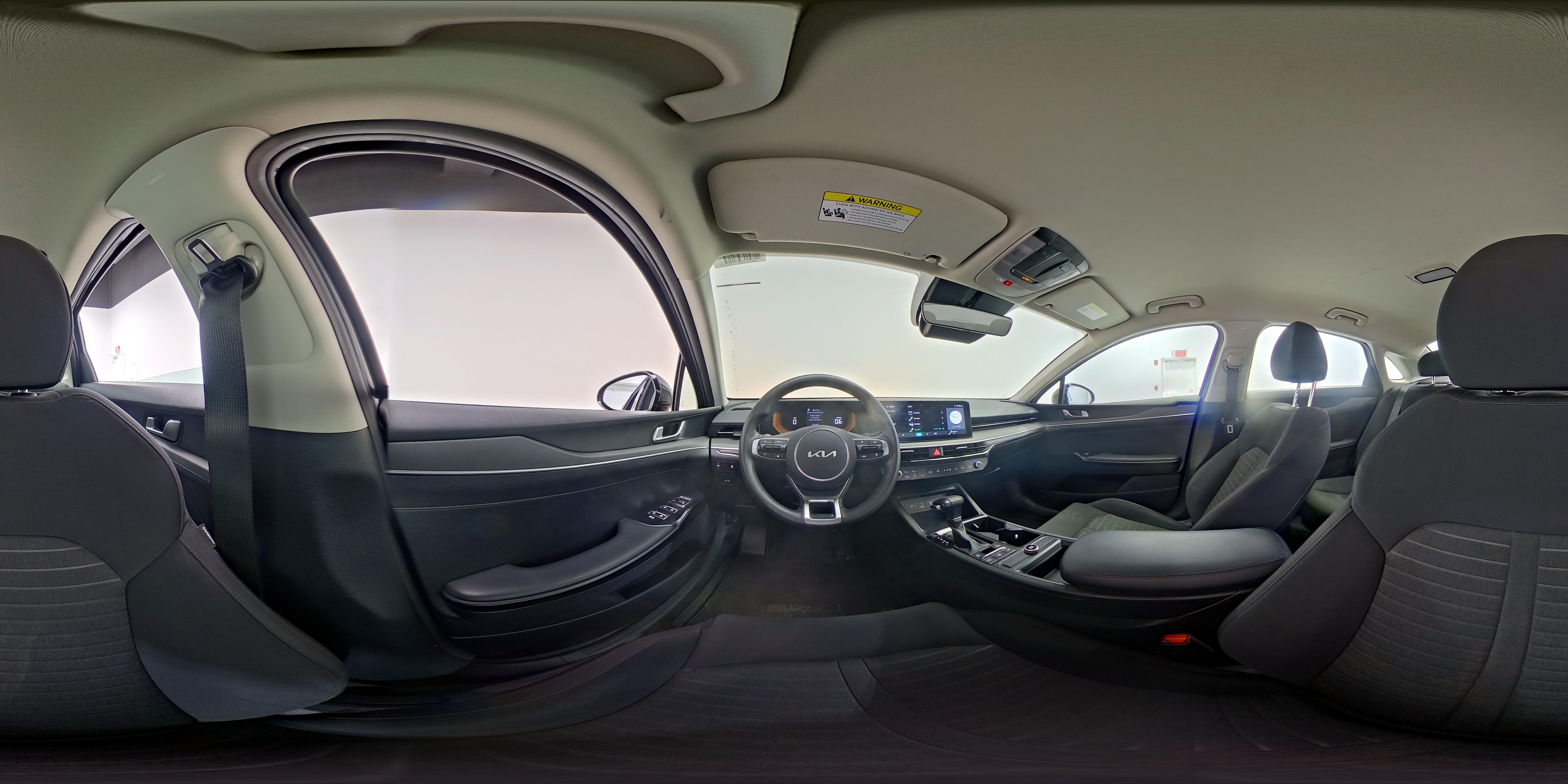2025 Kia K5 LXS - Photo 26
