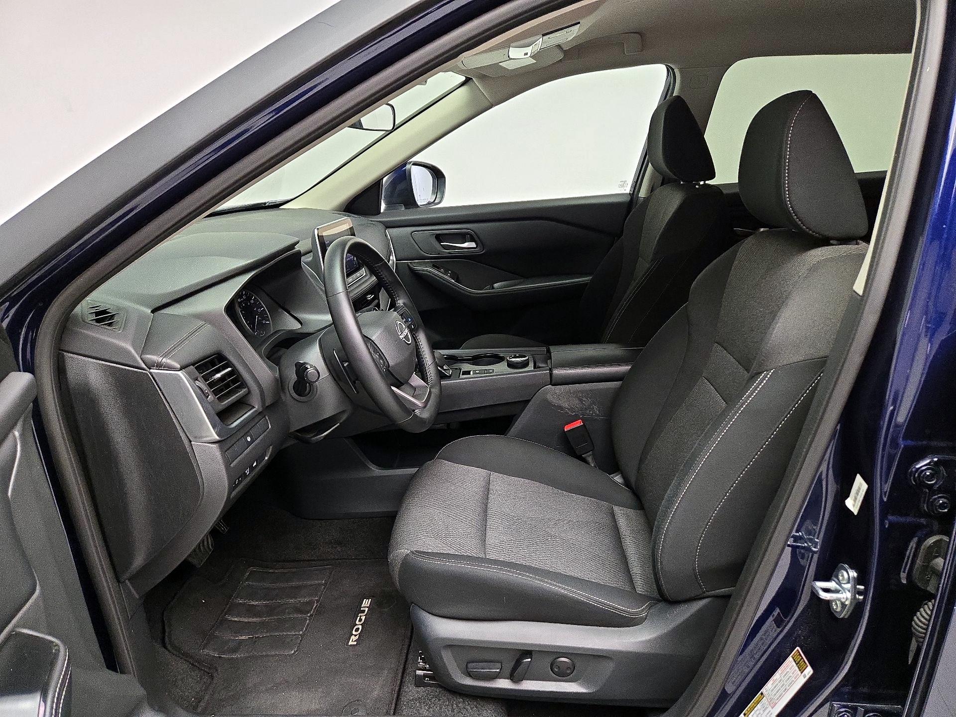 Thumbnail: 2025 Nissan Rogue - 11