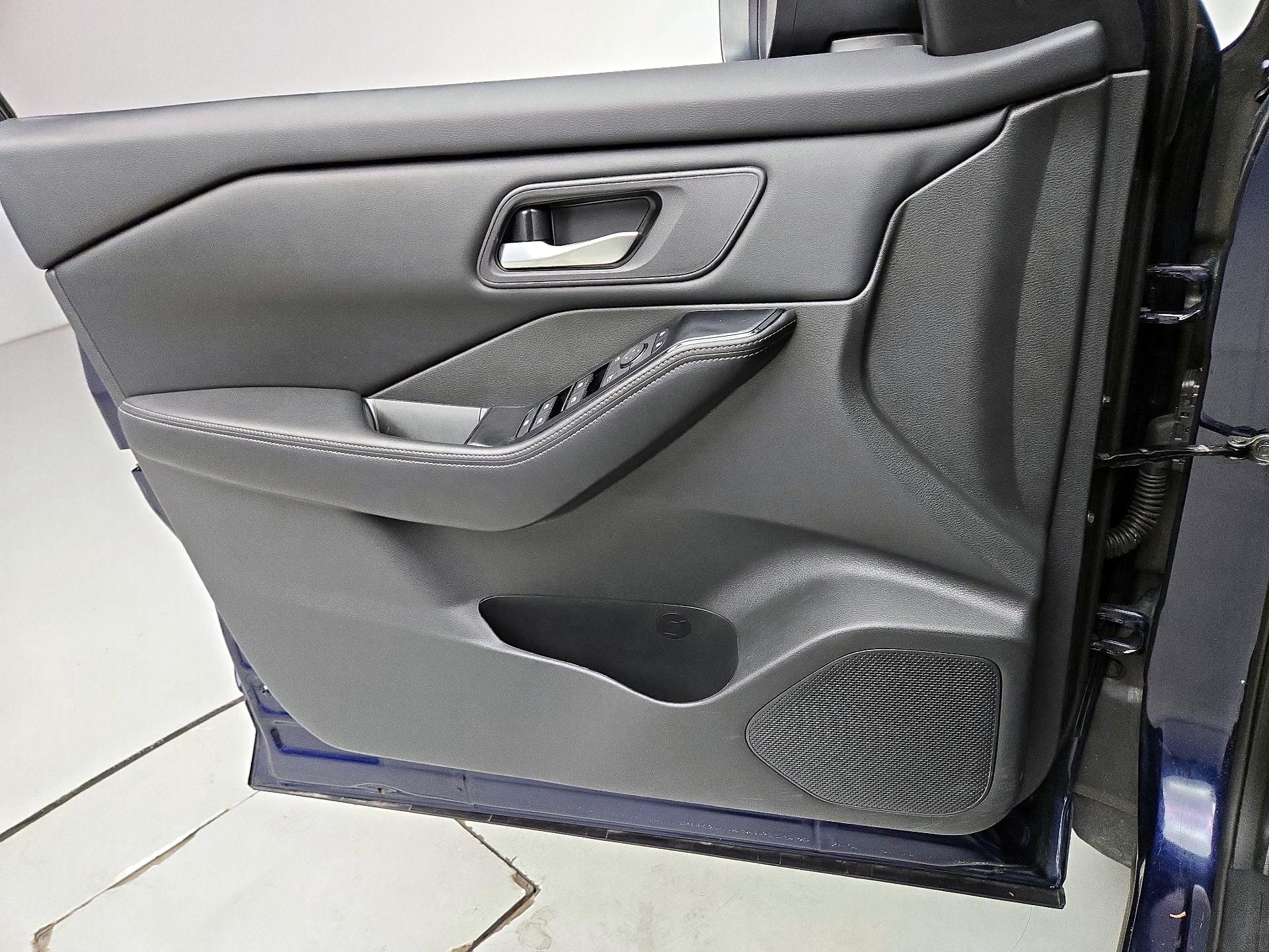 Thumbnail: 2025 Nissan Rogue - 12