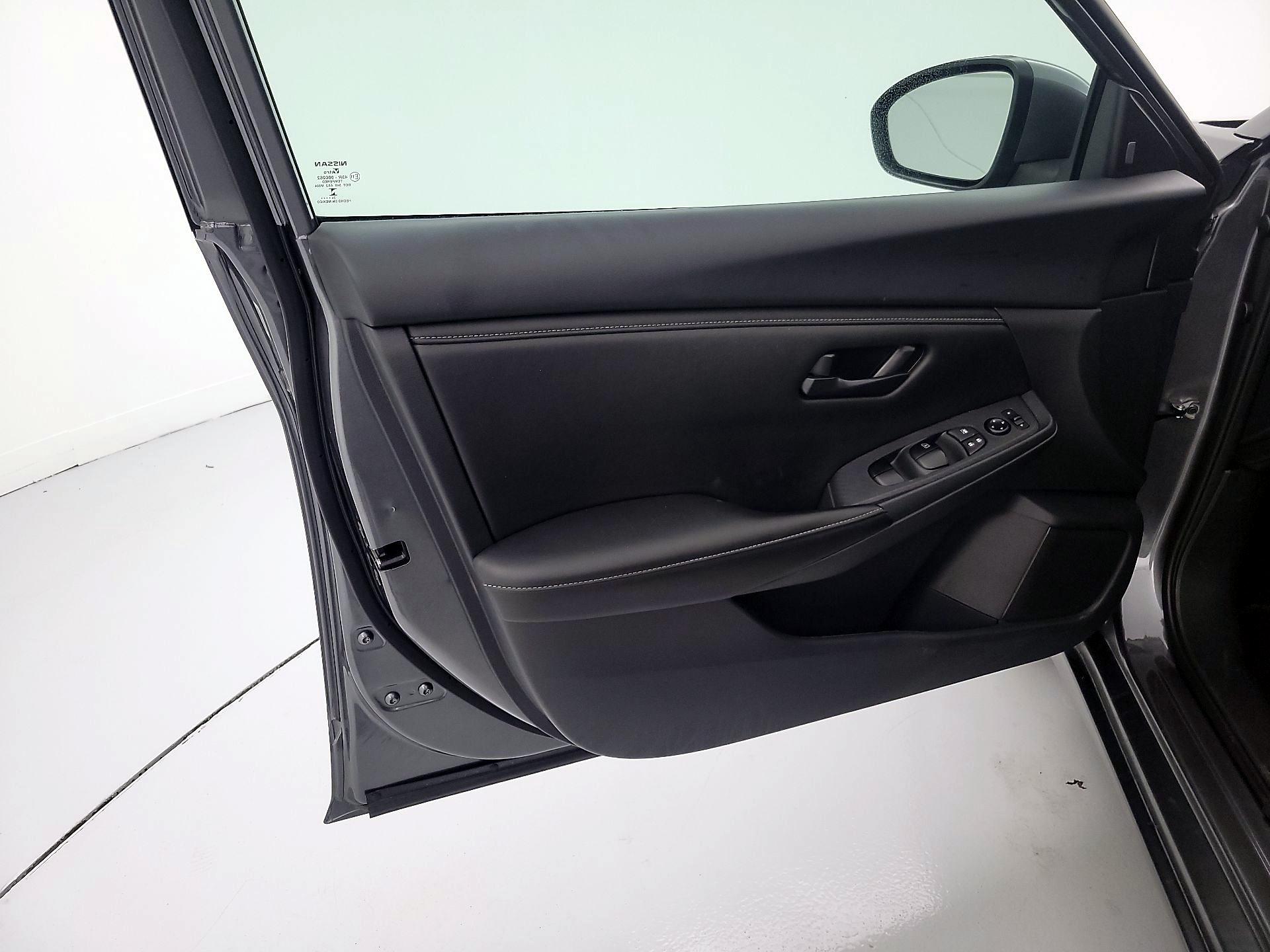 Thumbnail: 2025 Nissan Sentra - 12