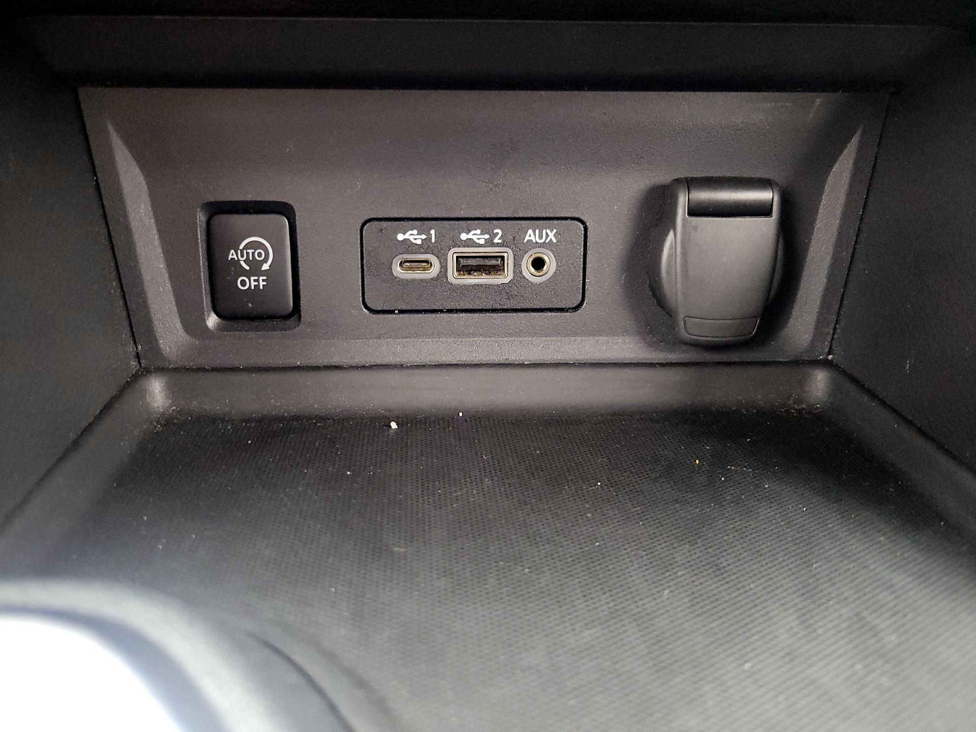 Thumbnail: 2024 Nissan Sentra - 18