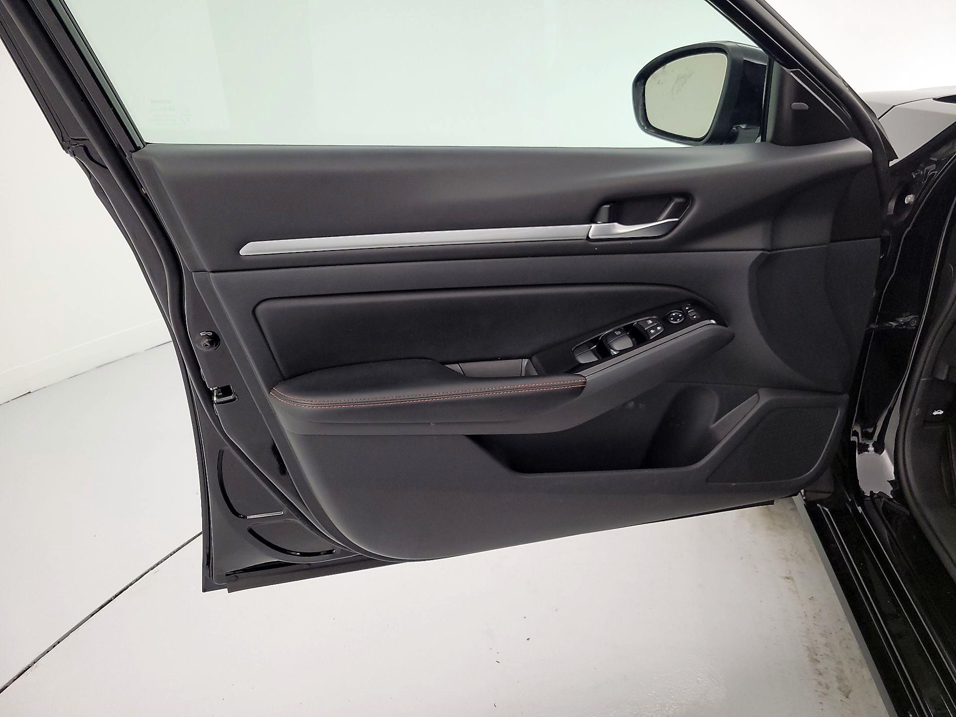 Thumbnail: 2025 Nissan Altima - 12