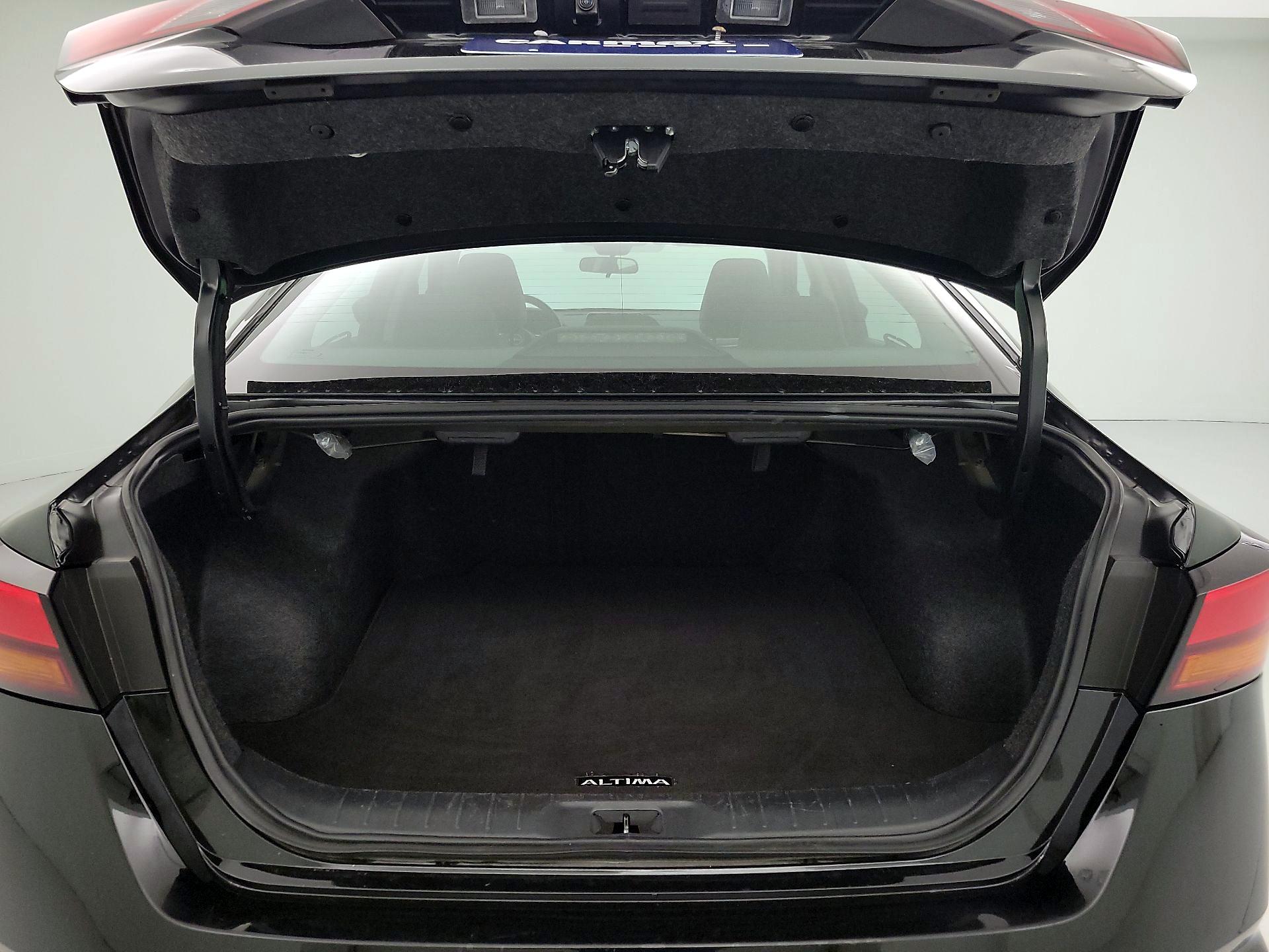 Thumbnail: 2025 Nissan Altima - 20