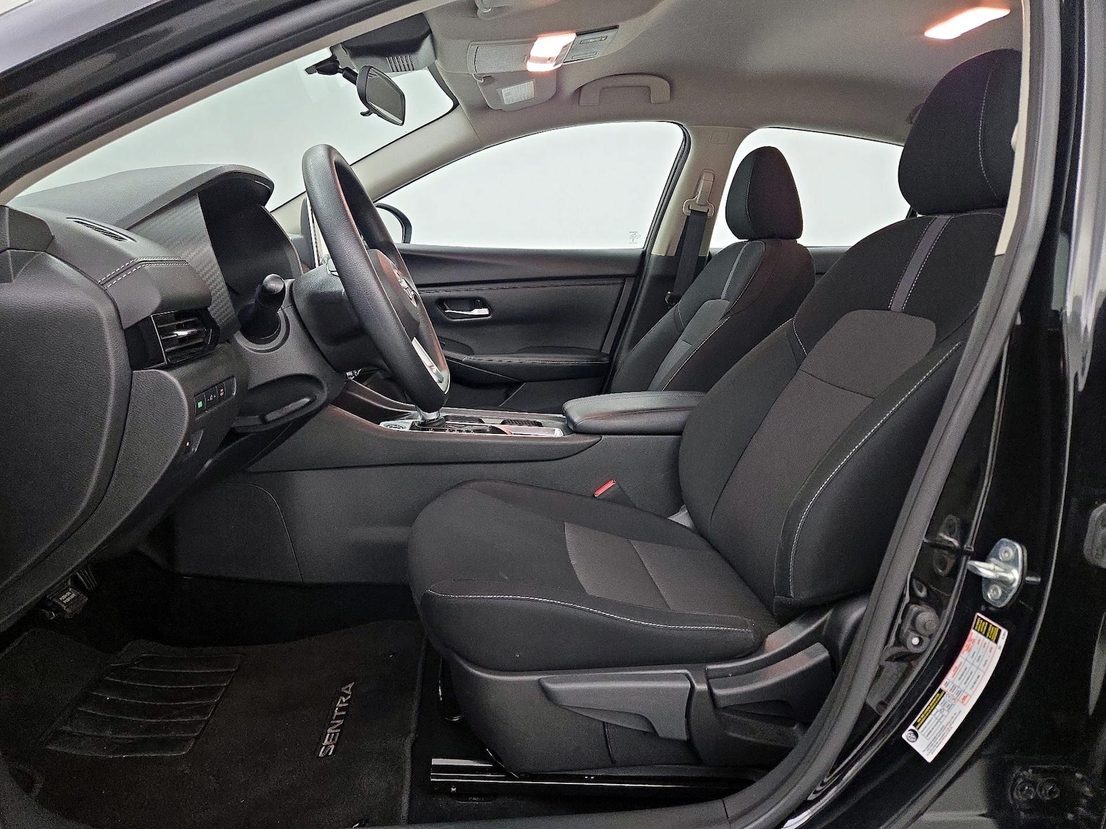 2025 Nissan Sentra SV - Photo 12