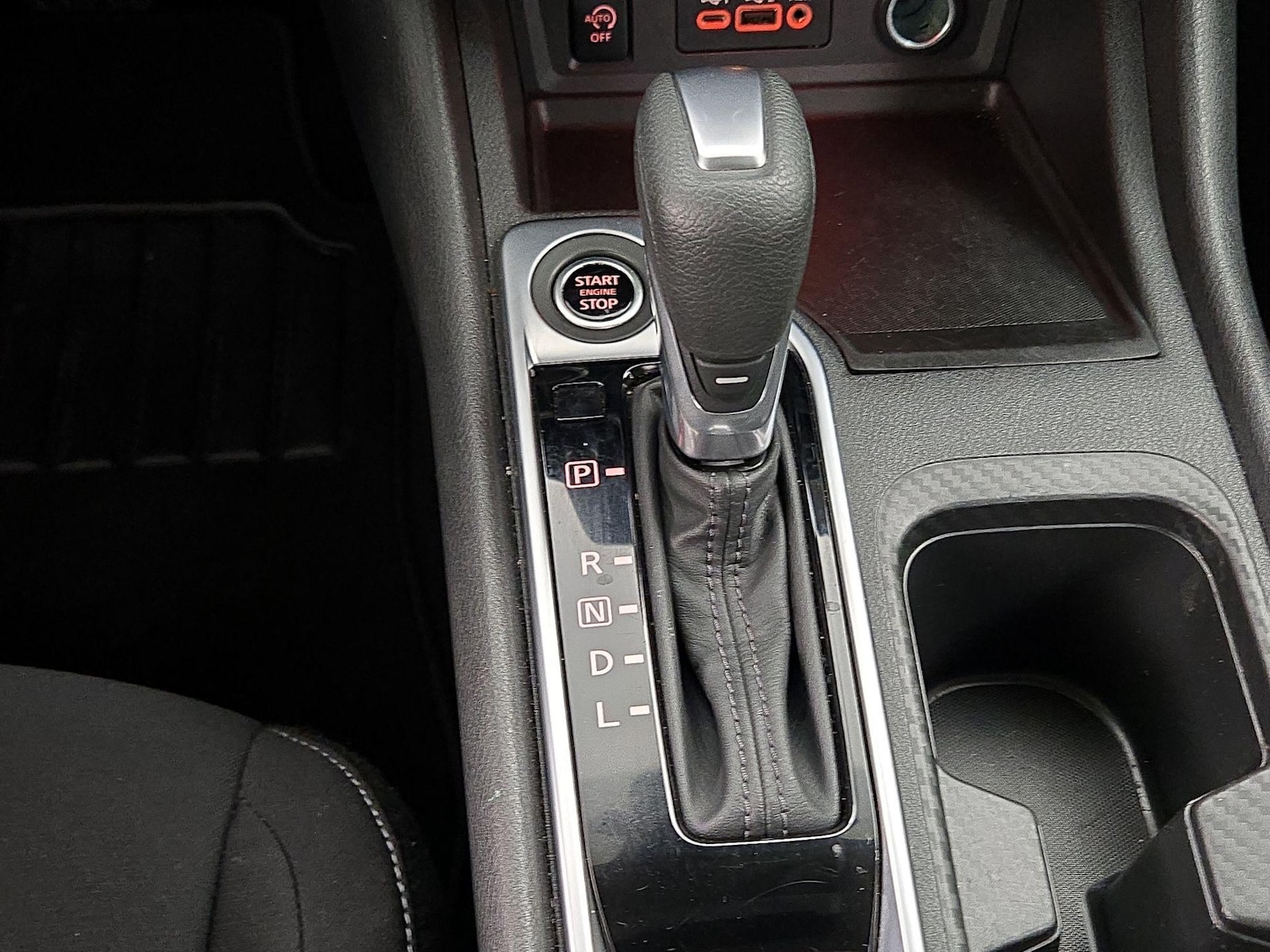 2025 Nissan Sentra SV - Photo 18