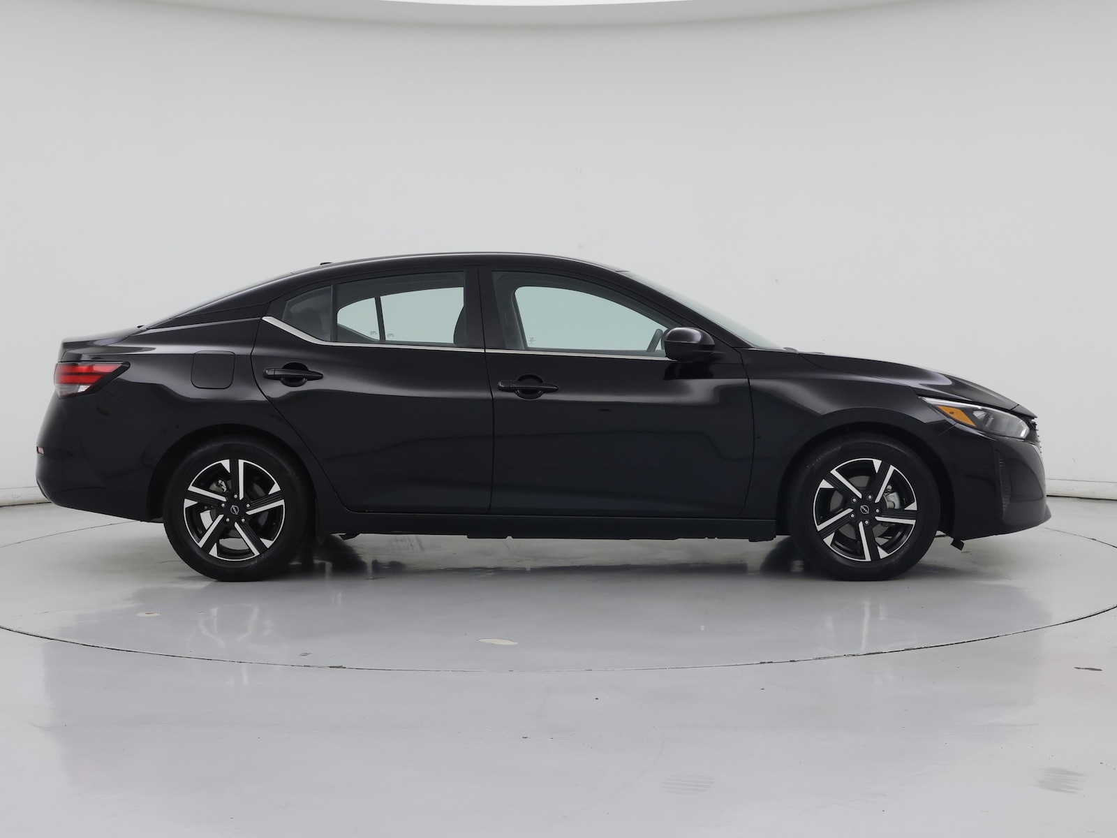2025 Nissan Sentra SV - Photo 8