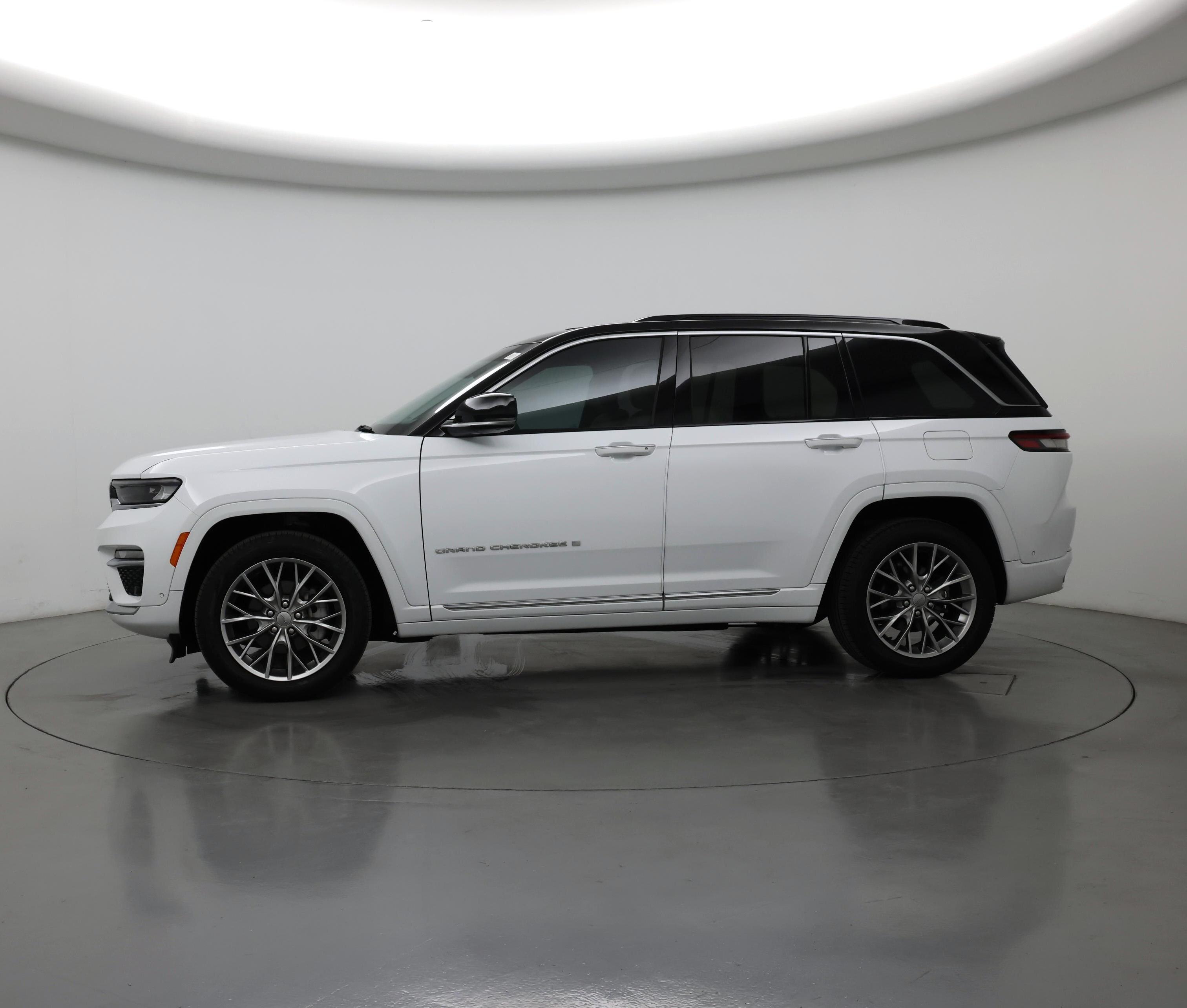 Thumbnail: 2025 Jeep Grand Cherokee - 3